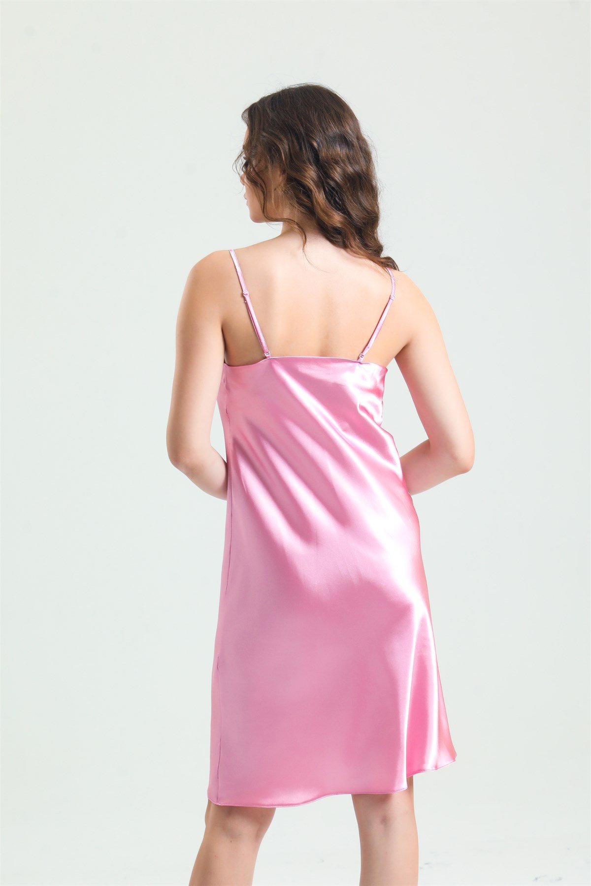 GeceliklerMagic Form 7790 Kadın Dagaje Yaka İp Askılı Saten Gecelik-Pembe | Pijamapazari.comMagic Form 7790 Kadın Dagaje Yaka İp Askılı Saten Gecelik-Pembe