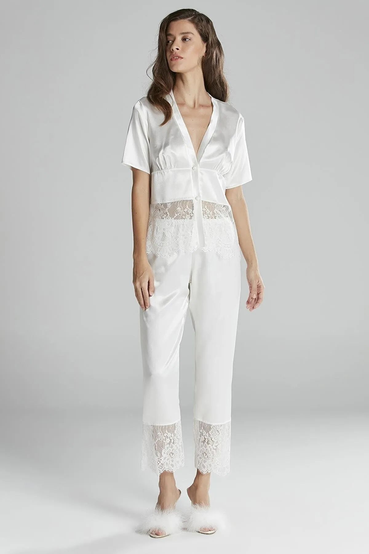 Saten Altılı SetlerPierre Cardin 6015 Kadın Dantelli Saten 6'lı Set-Ekru | Pijamapazari.comPierre Cardin 6015 Kadın Dantelli Saten 6'lı Set-Ekru