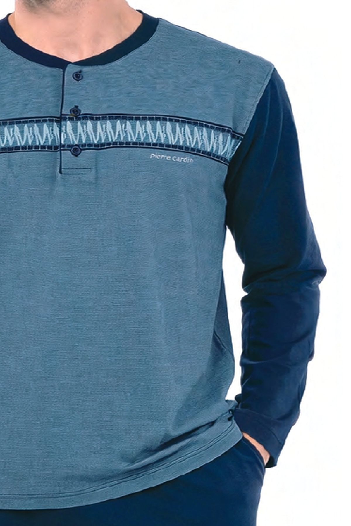 PijamalarHG8757575840543 Pijamapazarı.com'da. Uygun fiyat seçenekleri ile sipariş verebilirsiniz.Pierre Cardin 6141 Erkek Uzun Kollu Bisiklet Yaka Pijama Takımı -Lacivert