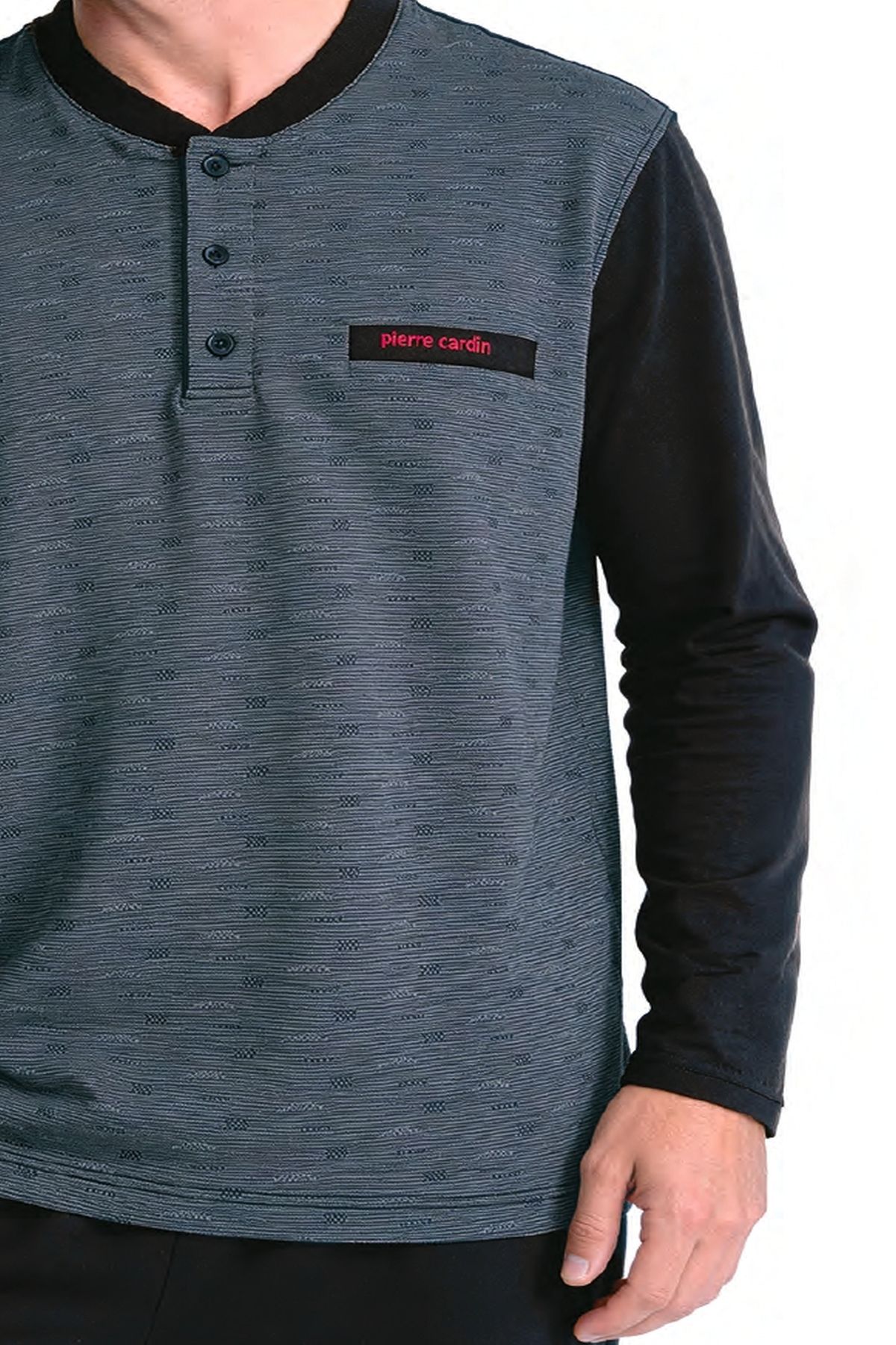 PijamalarHG8757575840588 Pijamapazarı.com'da. Uygun fiyat seçenekleri ile sipariş verebilirsiniz.Pierre Cardin 6142 Erkek Uzun kollu Yakası Düğmeli Jakarlı Pijama Takımı-Siyah