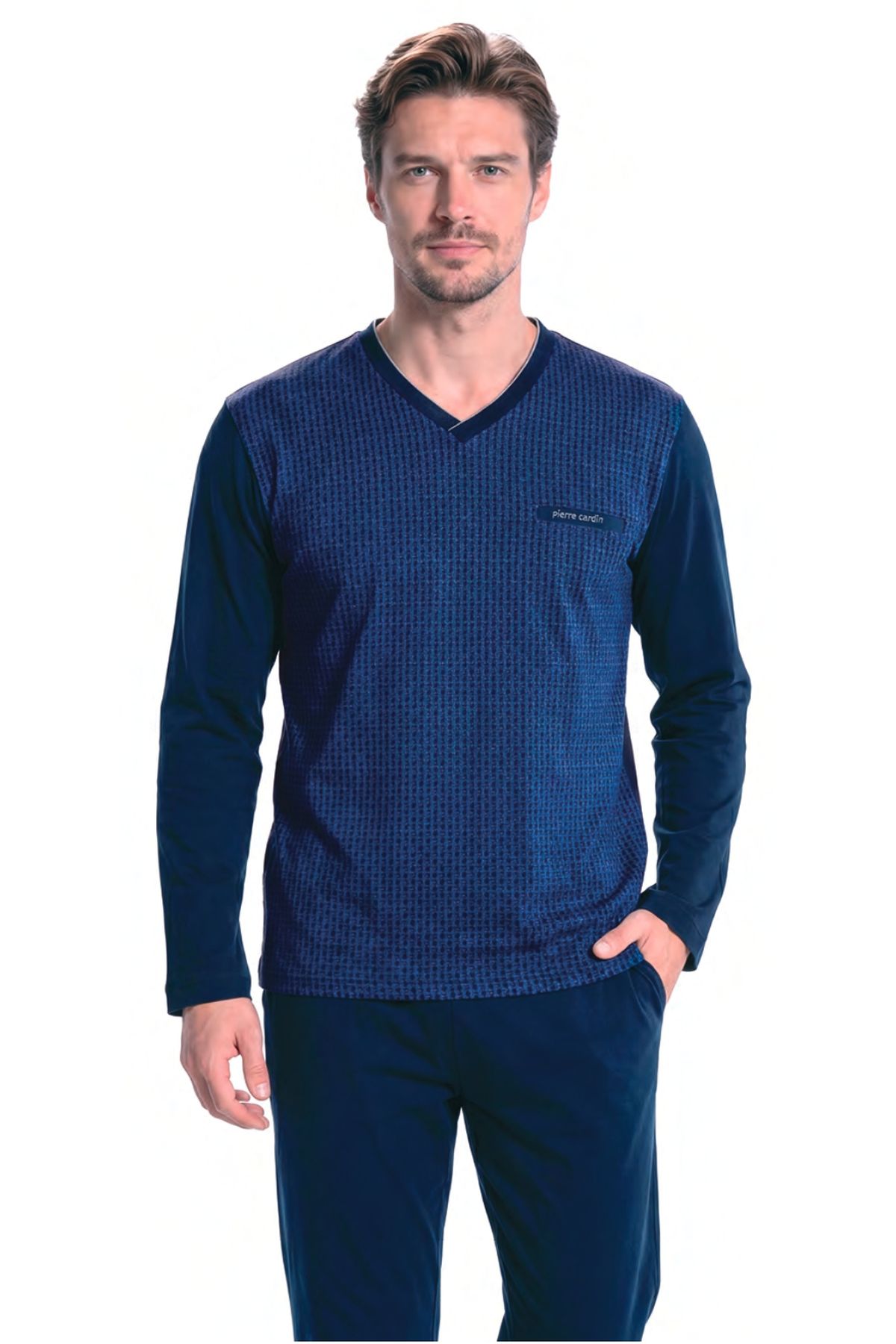 PijamalarHG8757575840558 Pijamapazarı.com'da. Uygun fiyat seçenekleri ile sipariş verebilirsiniz.Pierre Cardin 6143 Erkek Uzun kollu Yakası Düğmeli Jakarlı Pijama Takımı-Lacivert