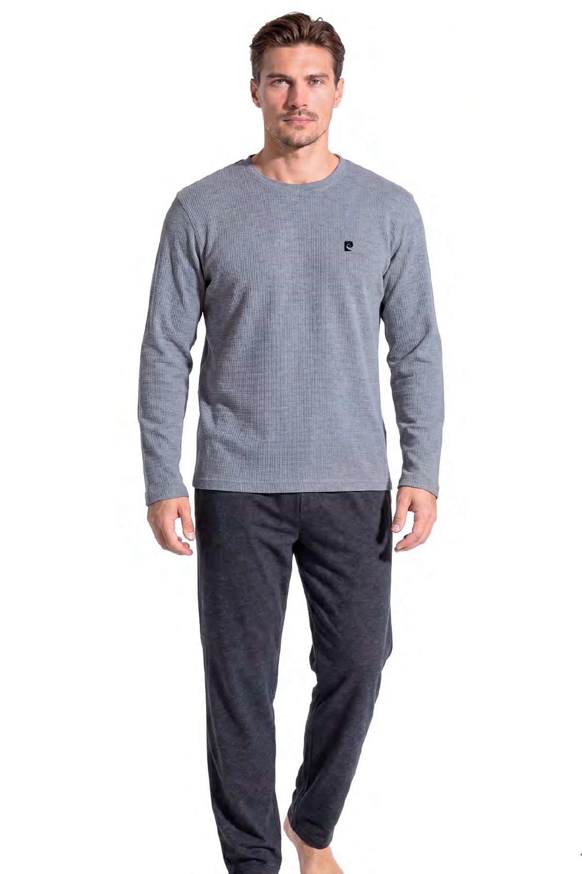 PijamalarHG8757575840713 Pijamapazarı.com'da. Uygun fiyat seçenekleri ile sipariş verebilirsiniz.Pierre Cardin 6145 Erkek Uzun Kollu Bisiklet Yaka Pijama Takımı -Gri