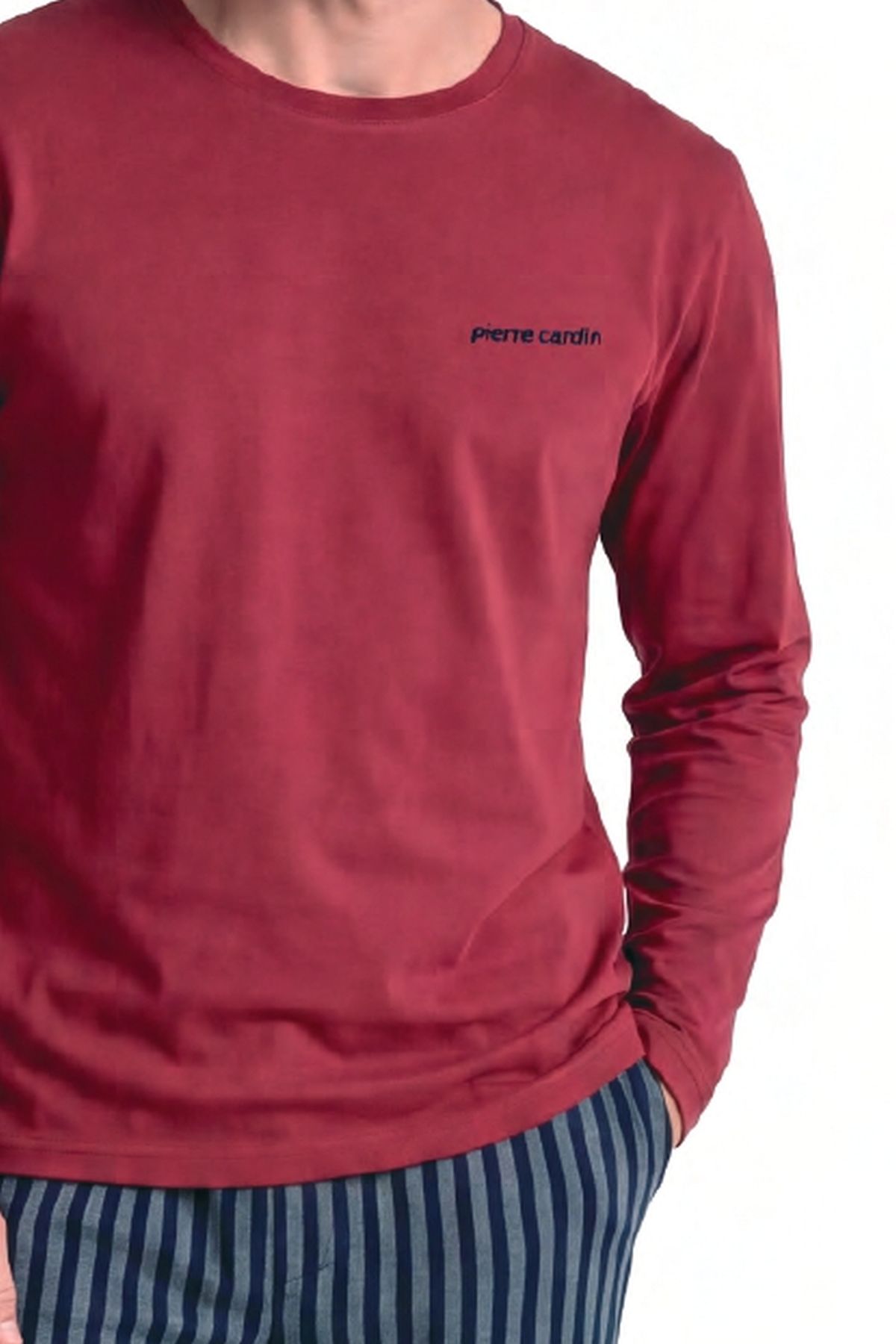 PijamalarHG8757575840623 Pijamapazarı.com'da. Uygun fiyat seçenekleri ile sipariş verebilirsiniz.Pierre Cardin 6147 Erkek Uzun Kollu Bisiklet Yaka Pijama Takımı -Bordo