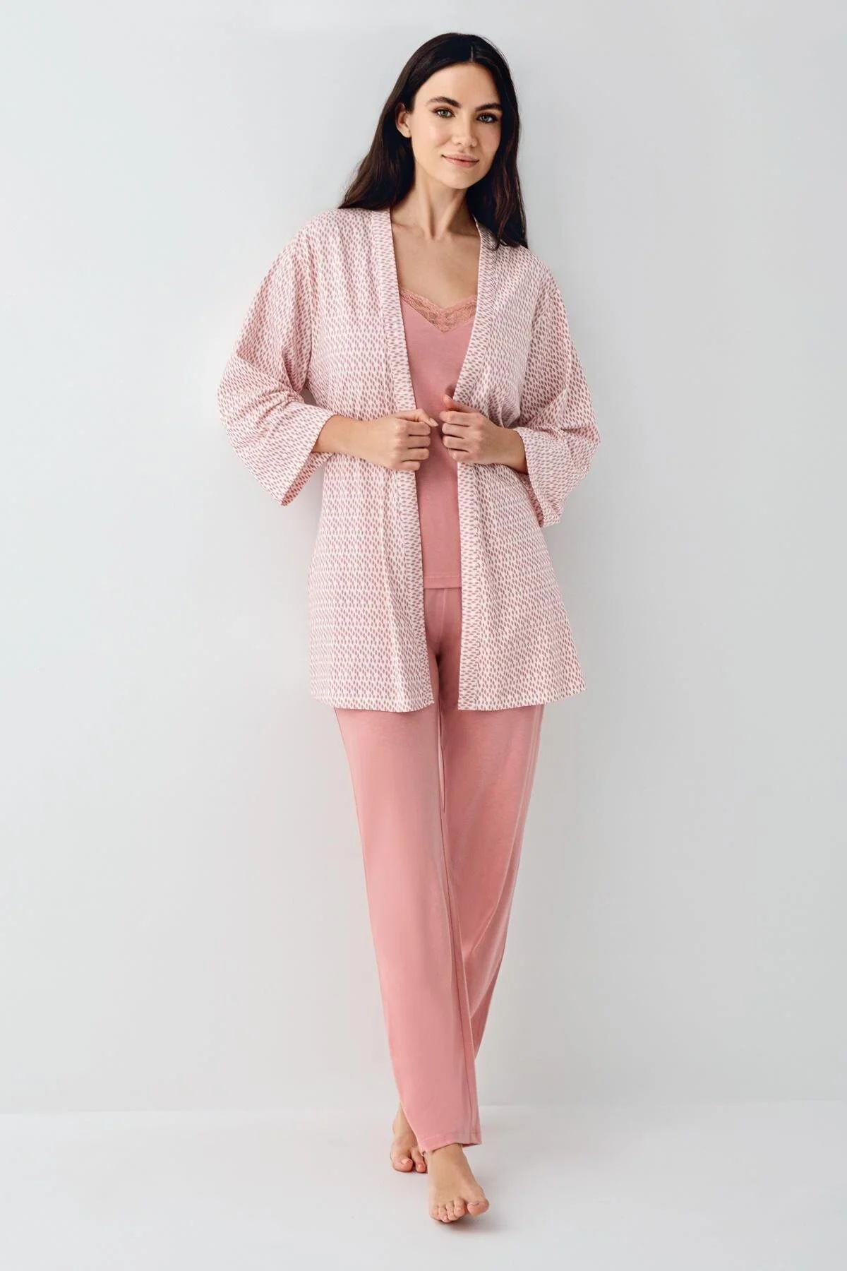 Sabahlıklı Pijama TakımlarPierre Cardin 9082 Kadın Kısa Sabahlıklı İp Askılı Pijama Takımı-Pembe | Pijamapazari.comPierre Cardin 9082 Kadın Kısa Sabahlıklı İp Askılı Pijama Takımı-Pembe