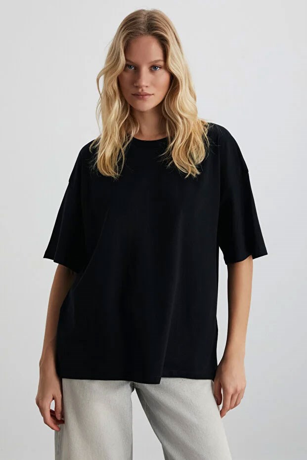 Bisiklet Yaka Oversize T-shirt SİYAH