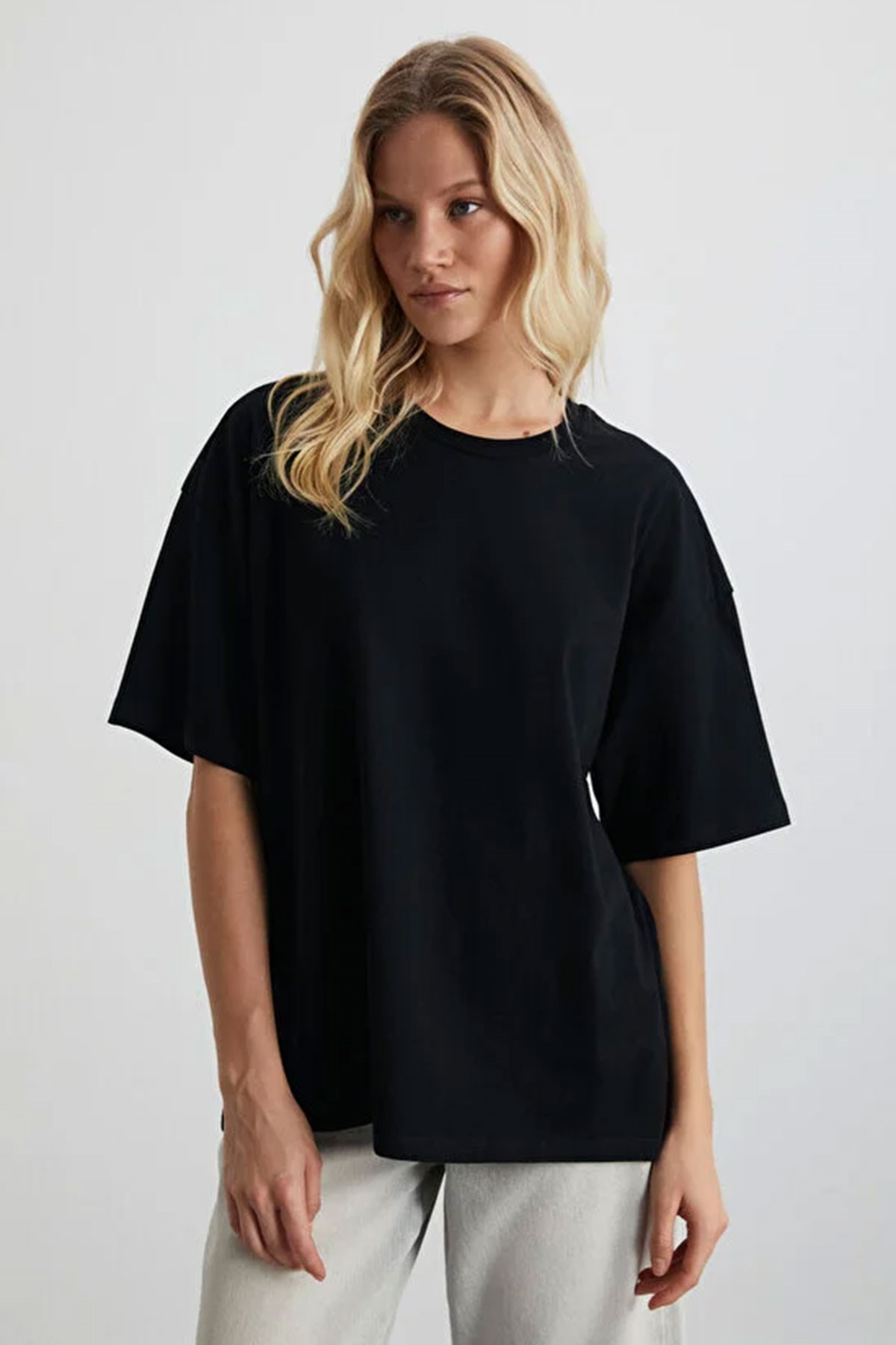 Bisiklet Yaka Oversize T-shirt SİYAH