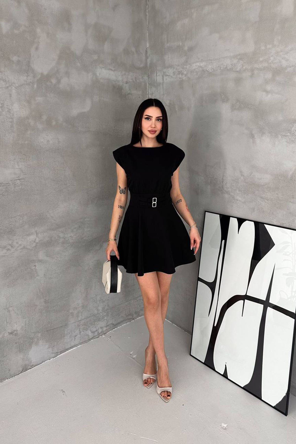 Kendinden Kemerli Mini Elbise SİYAH