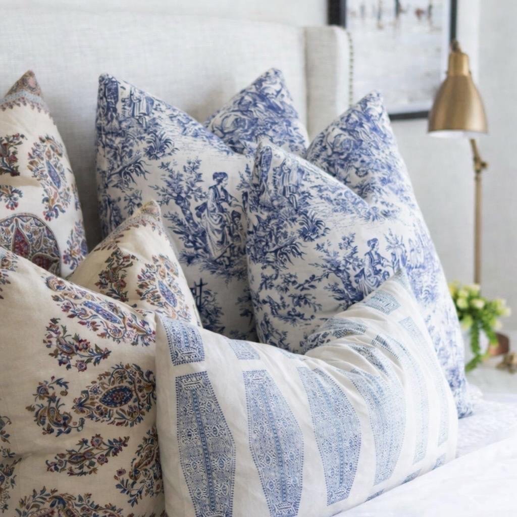 Azura Soluna Bed Pillow