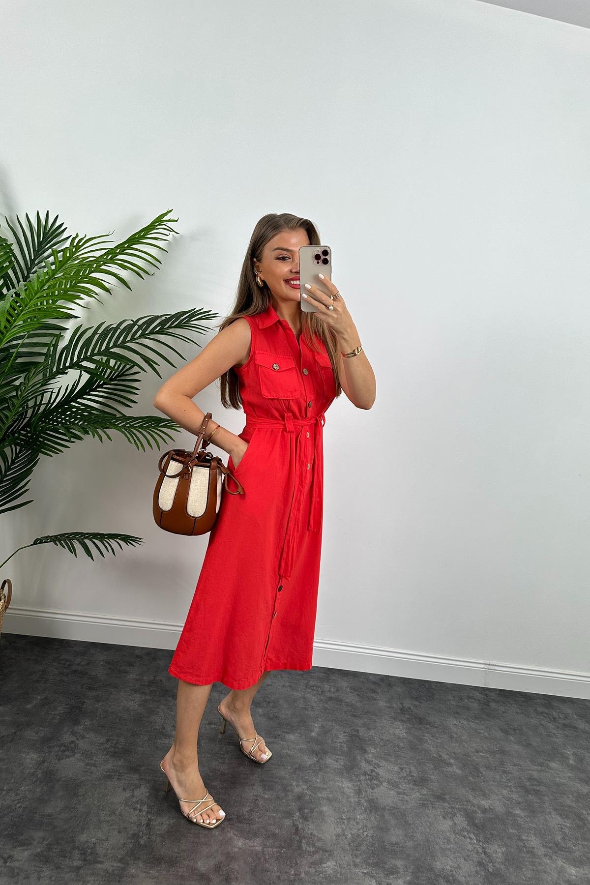 1. Sınıf Kalite Tok Keten Ahşap Düğmeli Midi Boy Elbise Mercan