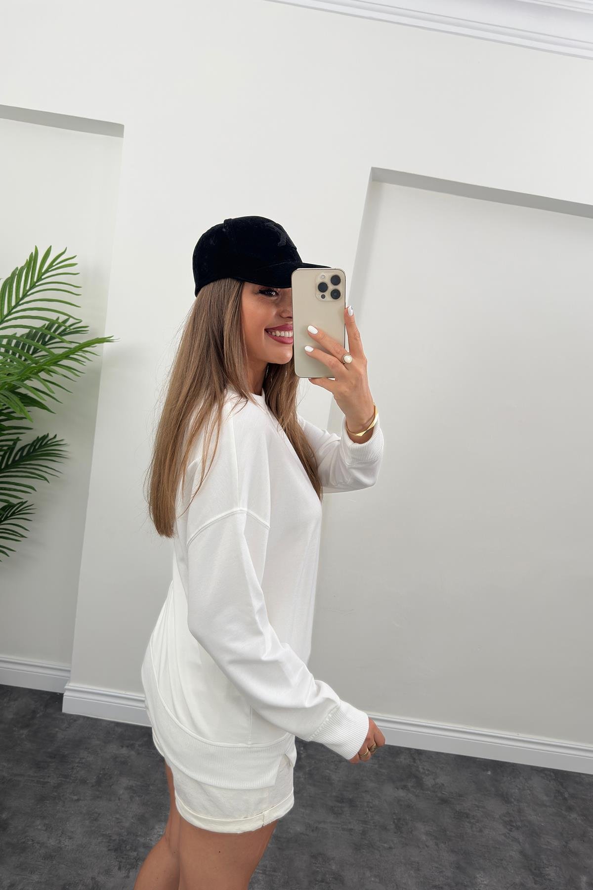 1. Sınıf Kalite Basic Sweat Ekru