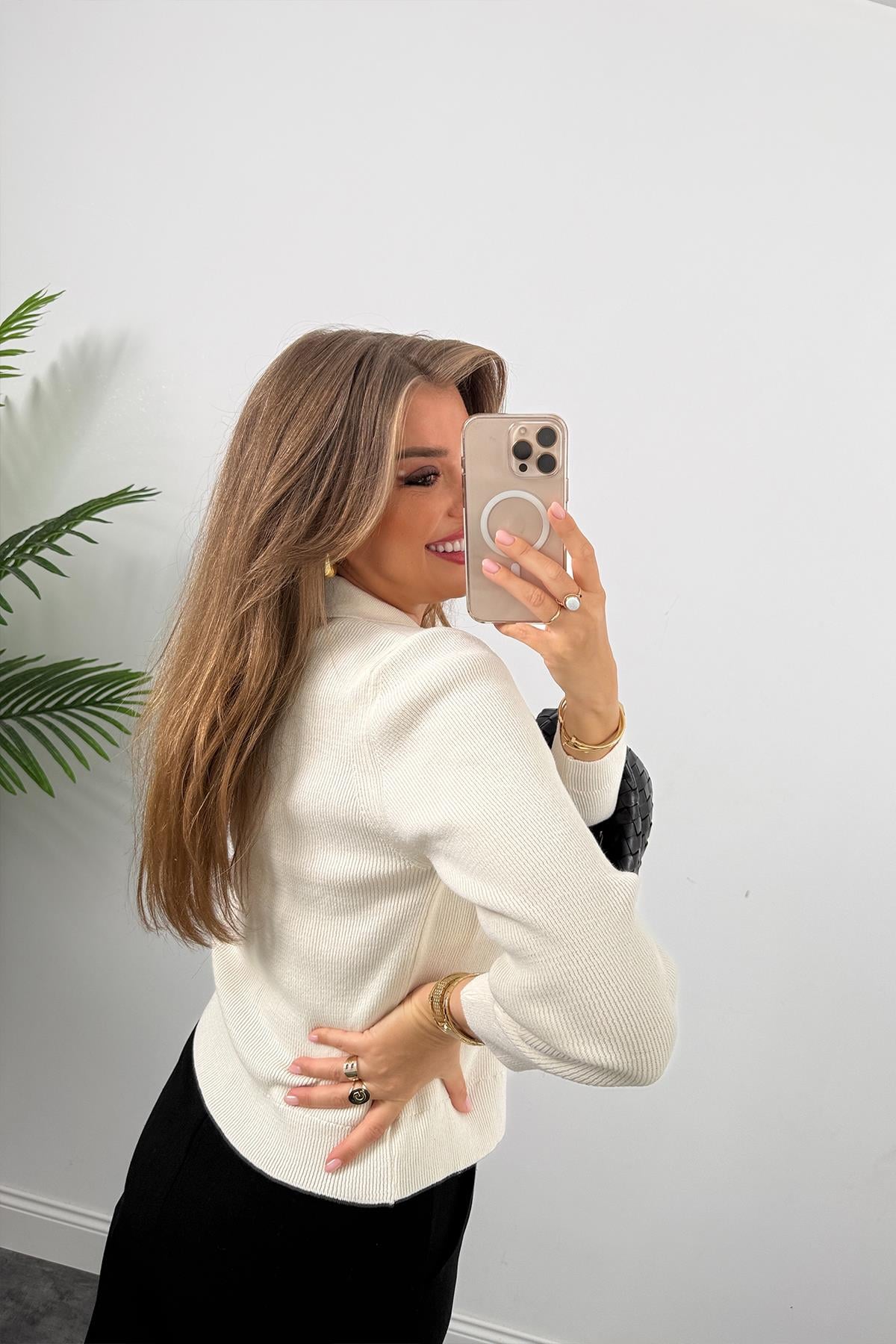 1. Sınıf Kalite Marka Model Gold Nakışlı Hırka Krem