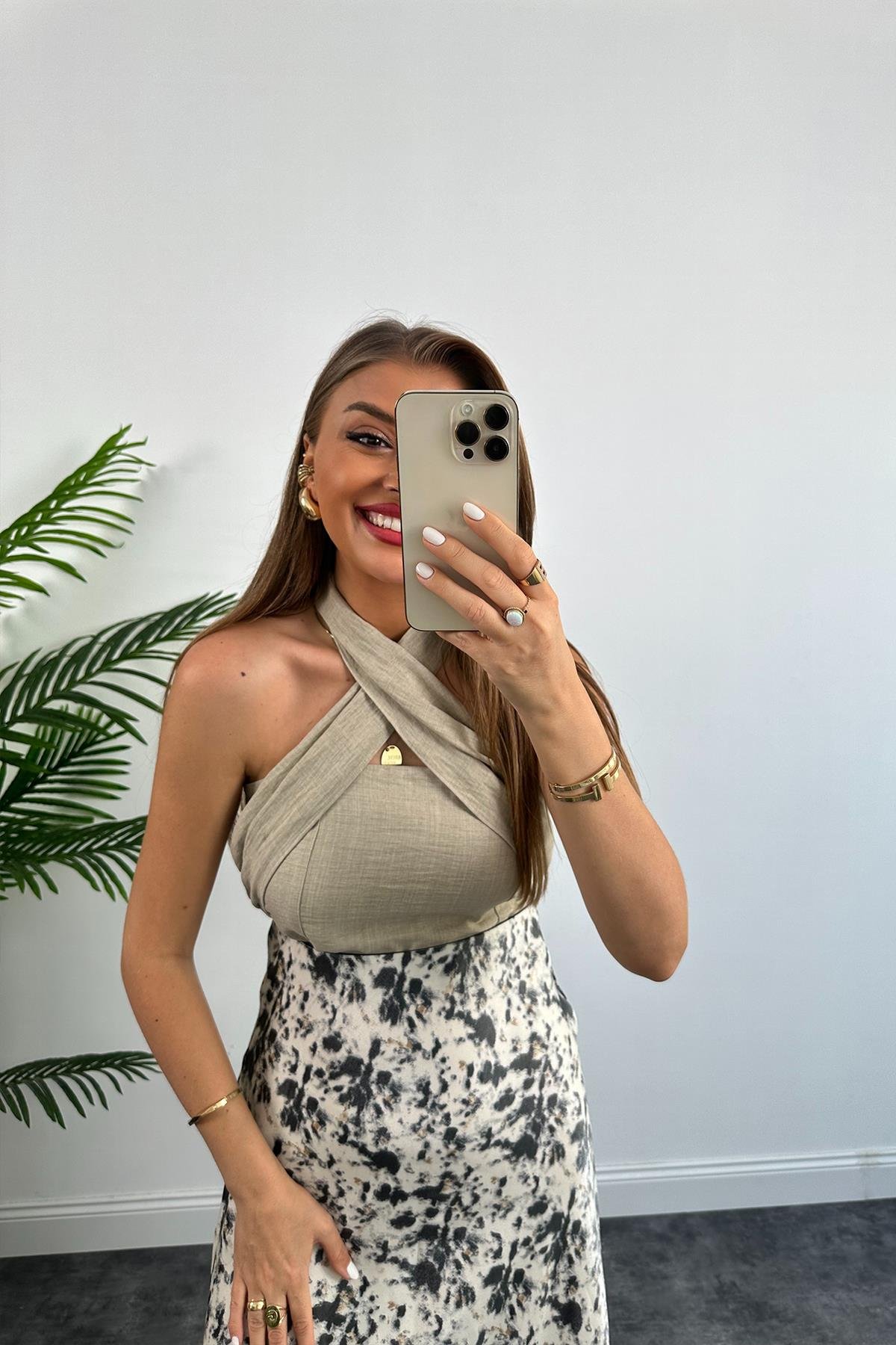 1. Sınıf Kalite Dışı Saten İçi Viskos Özel Dokulu Midi Boy Siyah Taş Desenli Etek