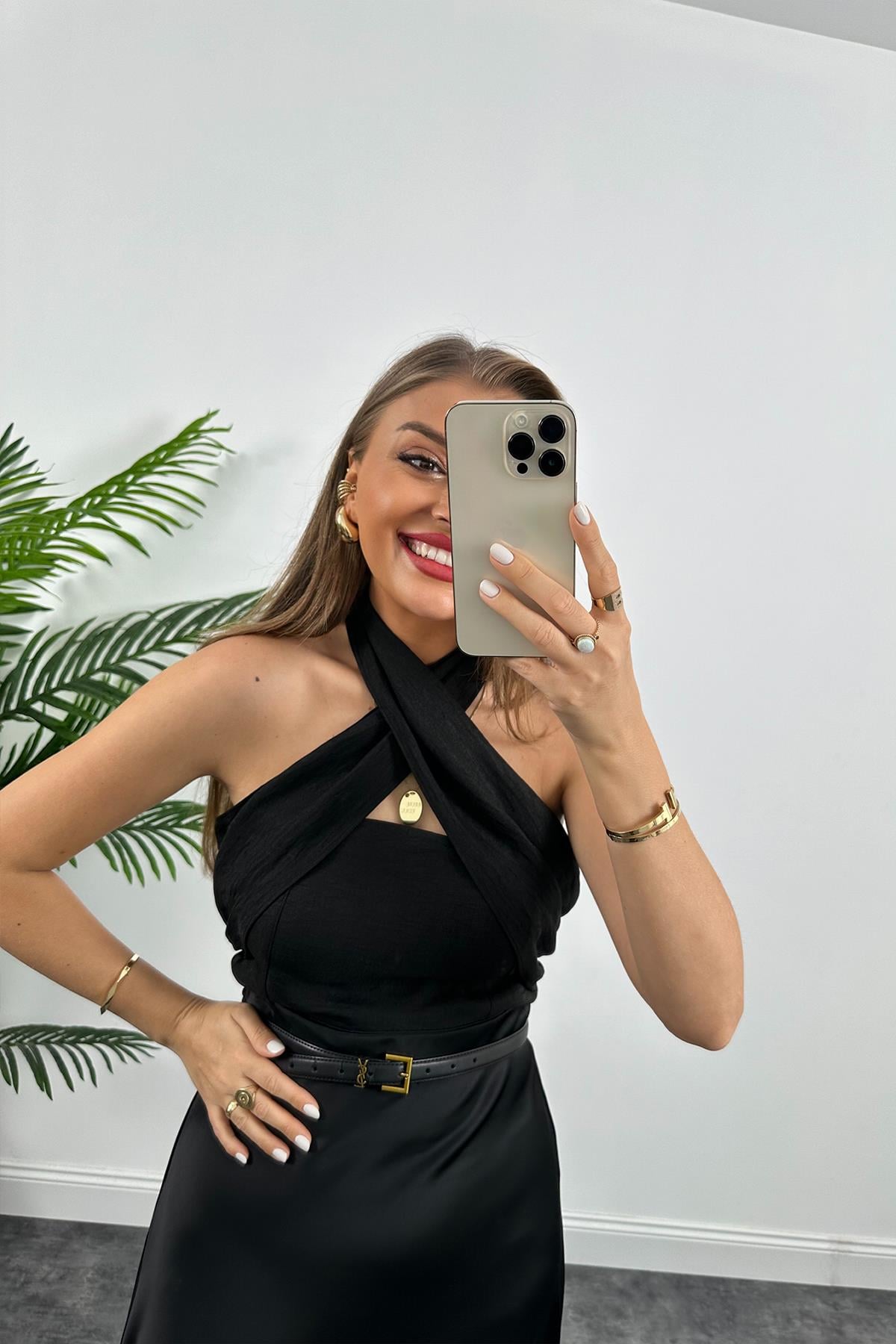 1. Sınıf Kalite Dışı Saten İçi Viskos Özel Dokulu Midi Boy Siyah Etek