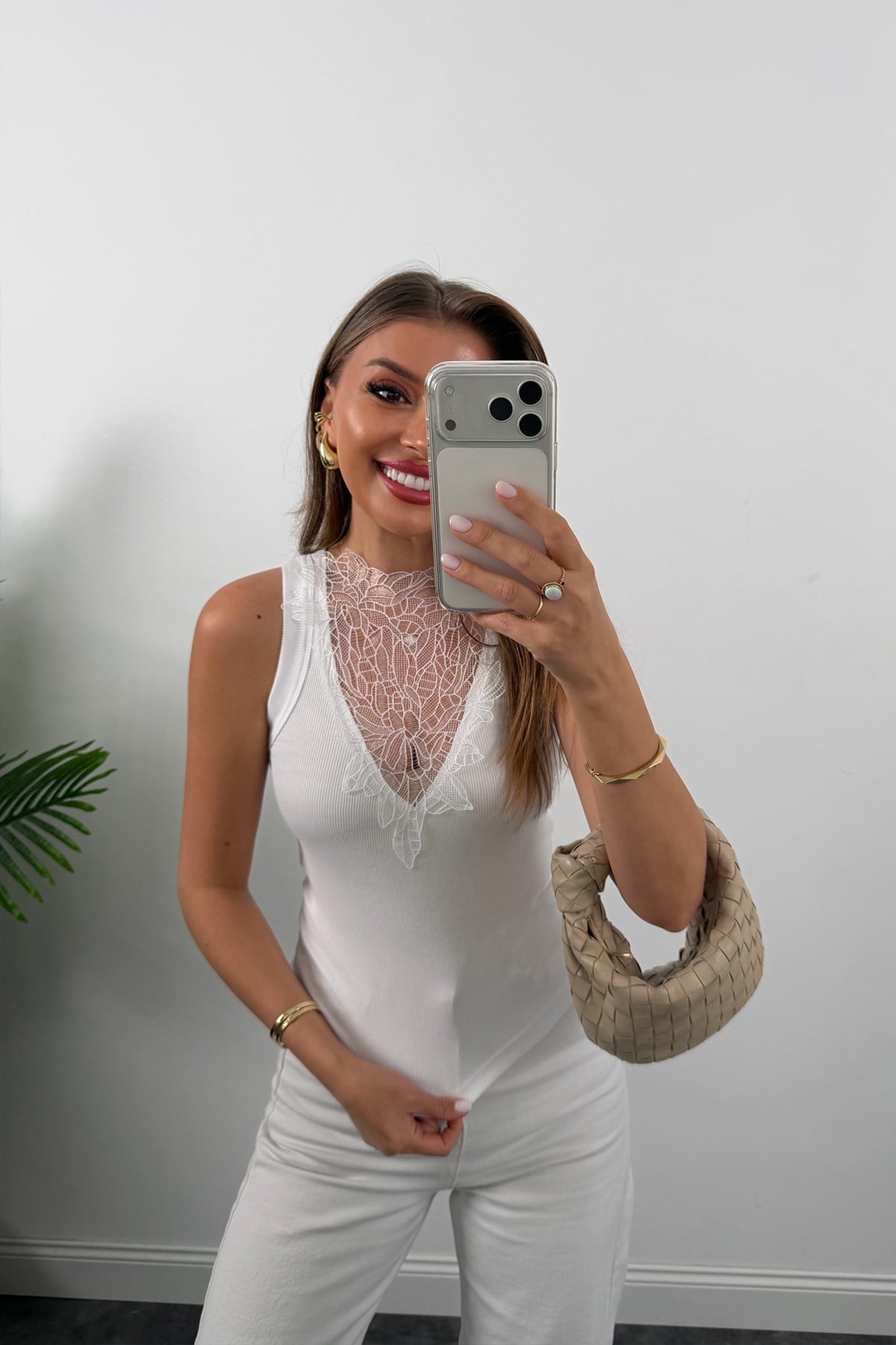 %100 Pamuklu Dantelli Çift Taraflı Halter Yaka Atlet Beyaz