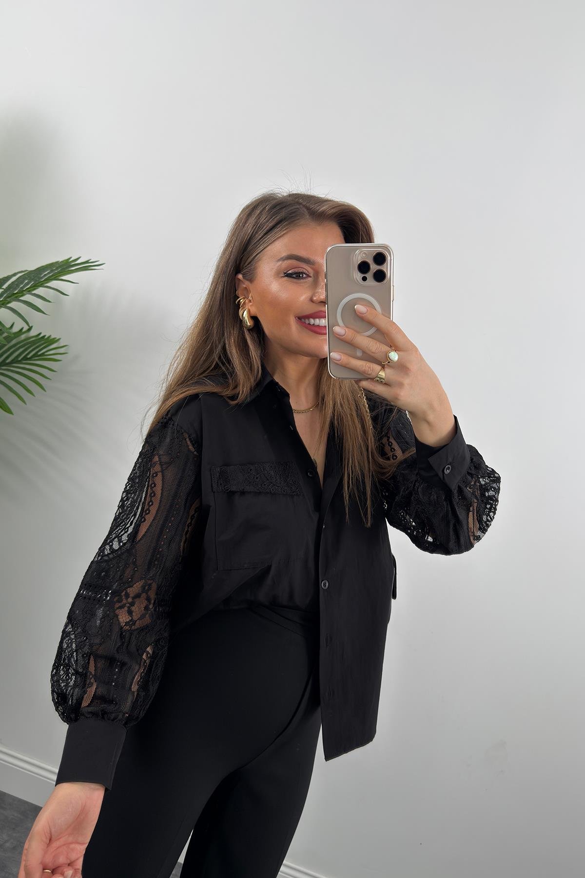 Bebe Marka Kolları Dantel Tasarım Gömlek Siyah