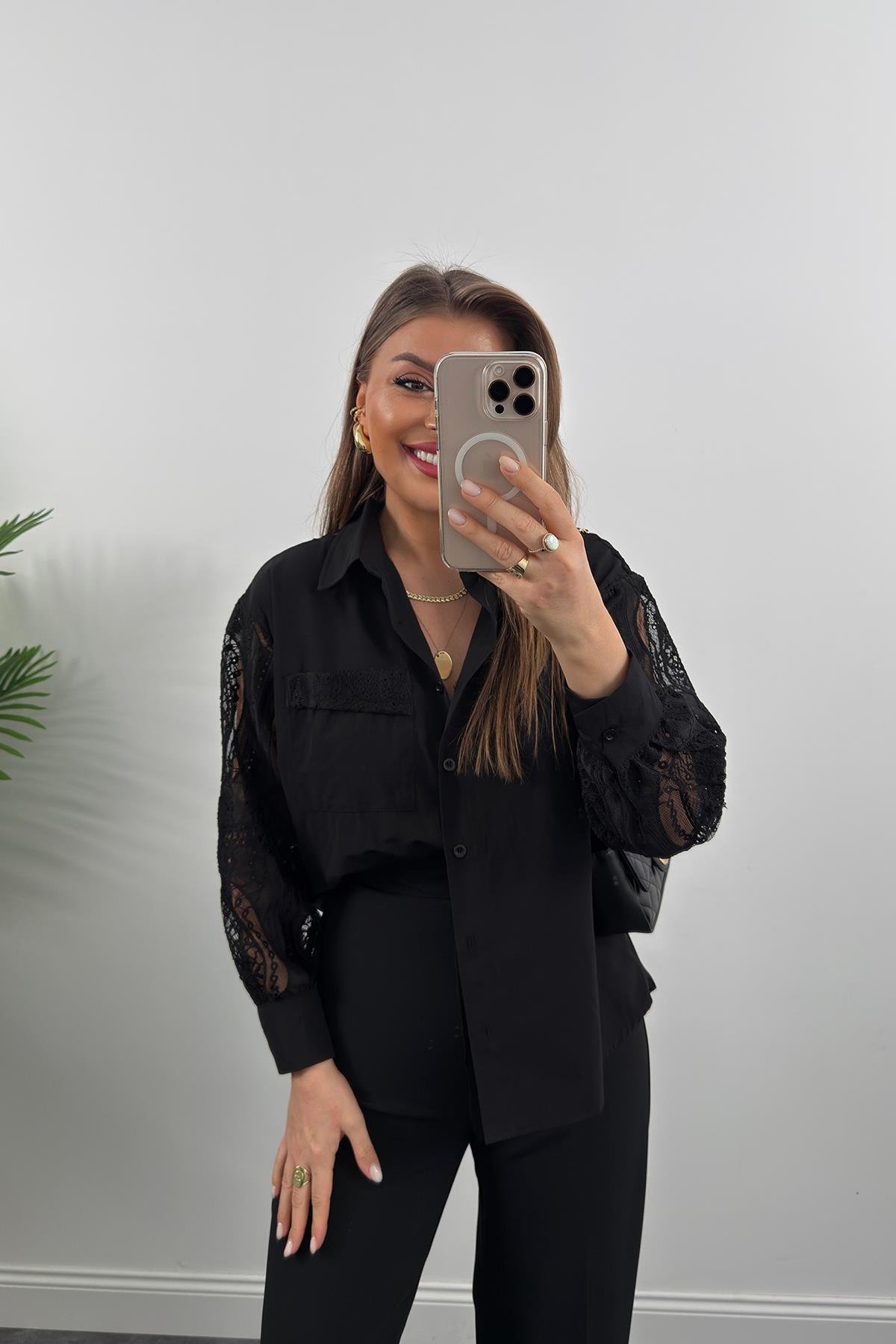 Bebe Marka Kolları Dantel Tasarım Gömlek Siyah