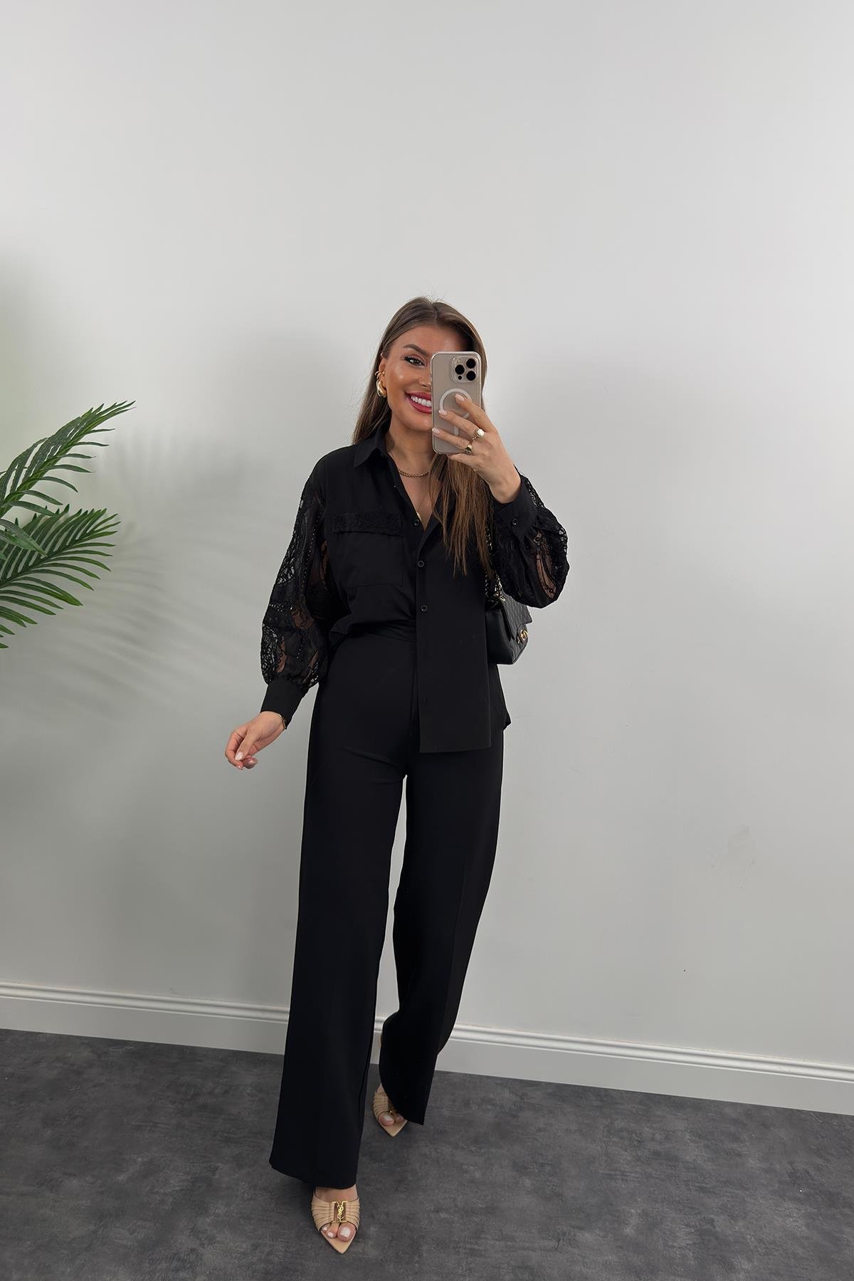 Bebe Marka Kolları Dantel Tasarım Gömlek Siyah