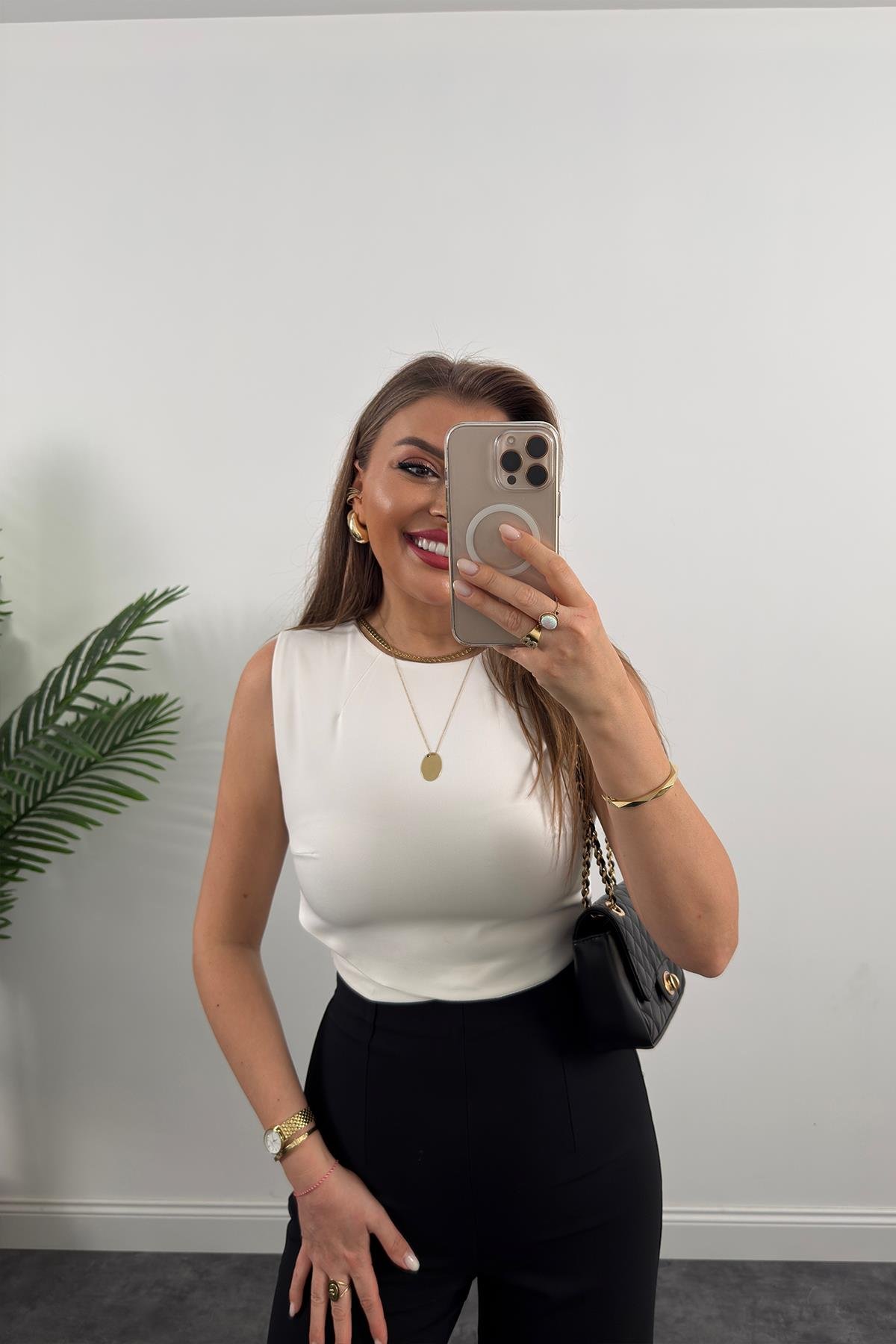 Bebe Marka Sırtı Fermuarlı Önü Zarf Klasik Kumaş Bluz Beyaz