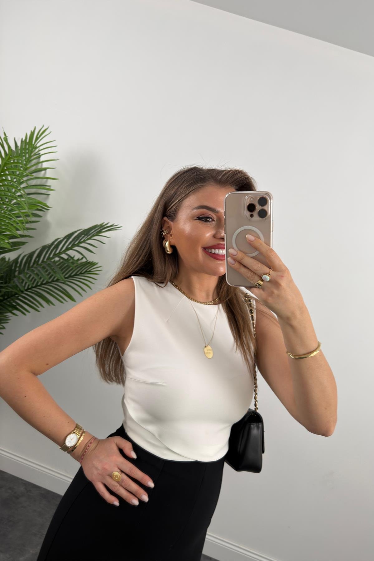 Bebe Marka Sırtı Fermuarlı Önü Zarf Klasik Kumaş Bluz Beyaz