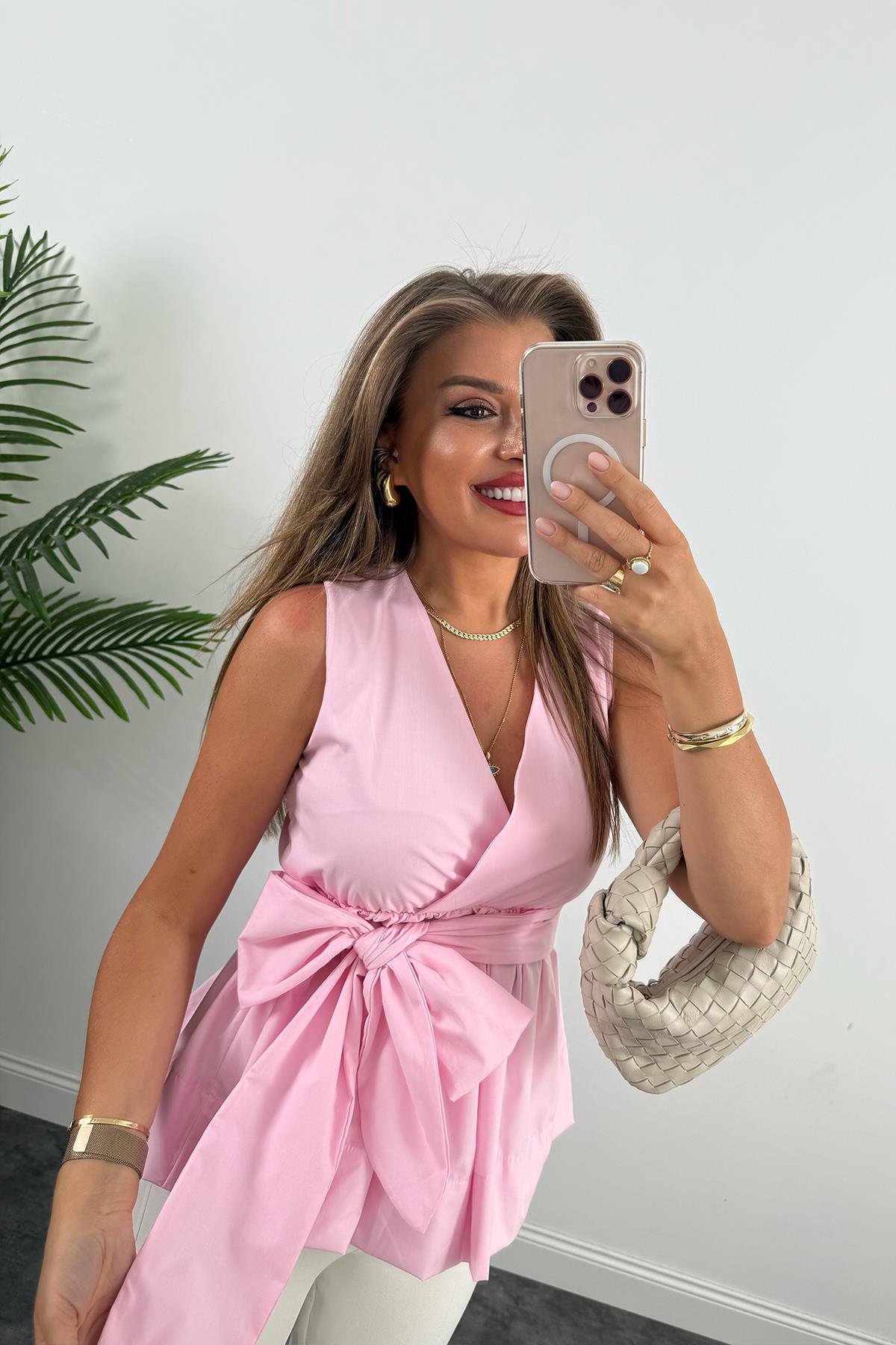 Eteği Valonlu Beli Kuşaklı Kruvaze Poplin Bluz Tatlı Pembe