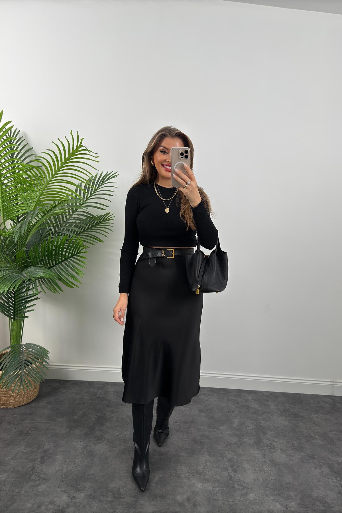 Lüx Kalite Kalın Kumaş Midi Boy Saten Etek Siyah