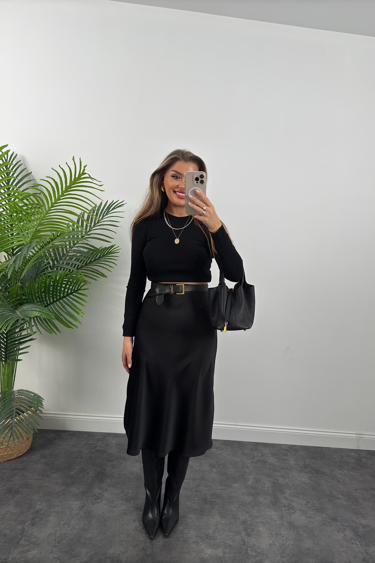 Lüx Kalite Kalın Kumaş Midi Boy Saten Etek Siyah