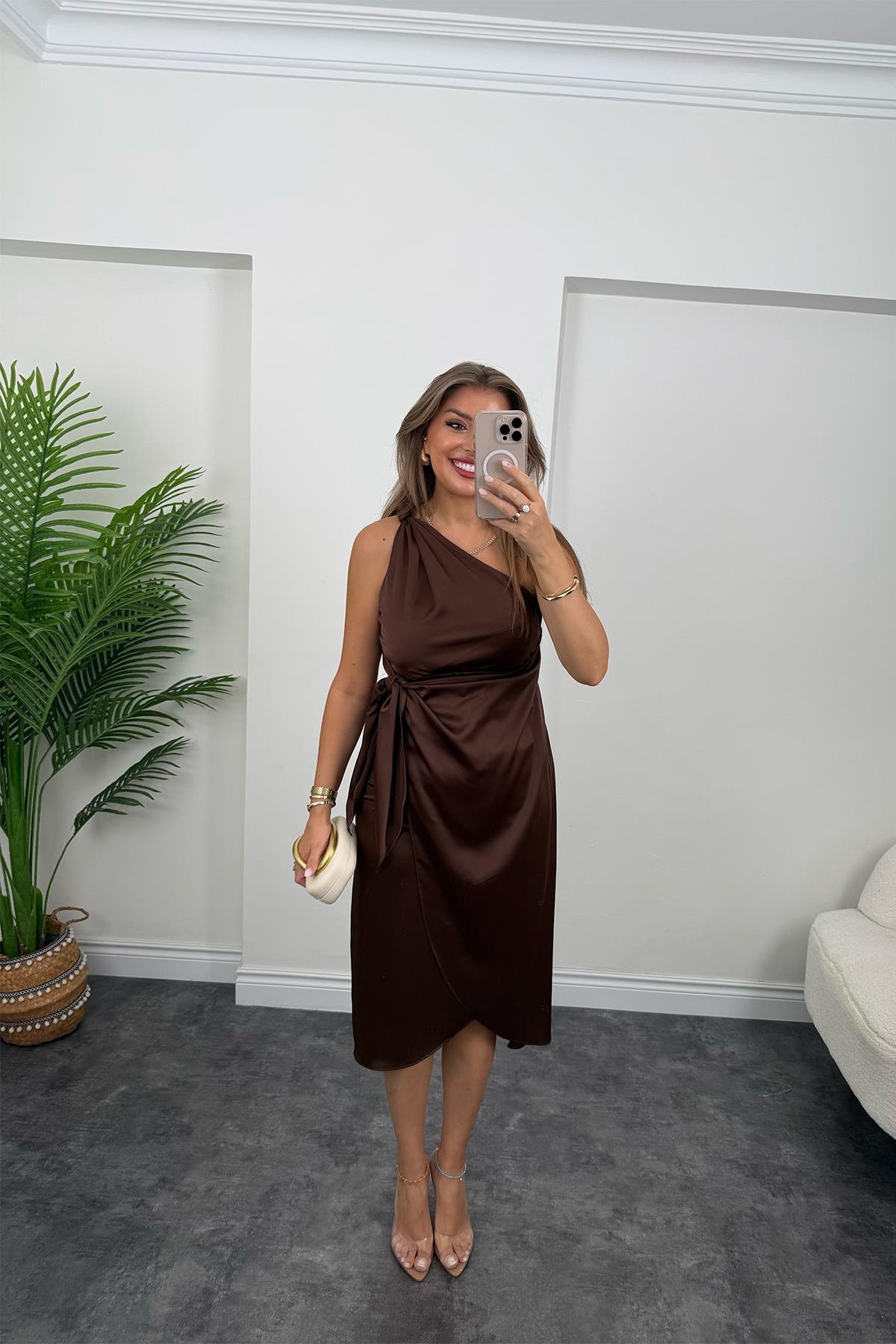 Lüx Kalite Tek Omuz Midi Boy Anvelop Elbise Acı Kahve