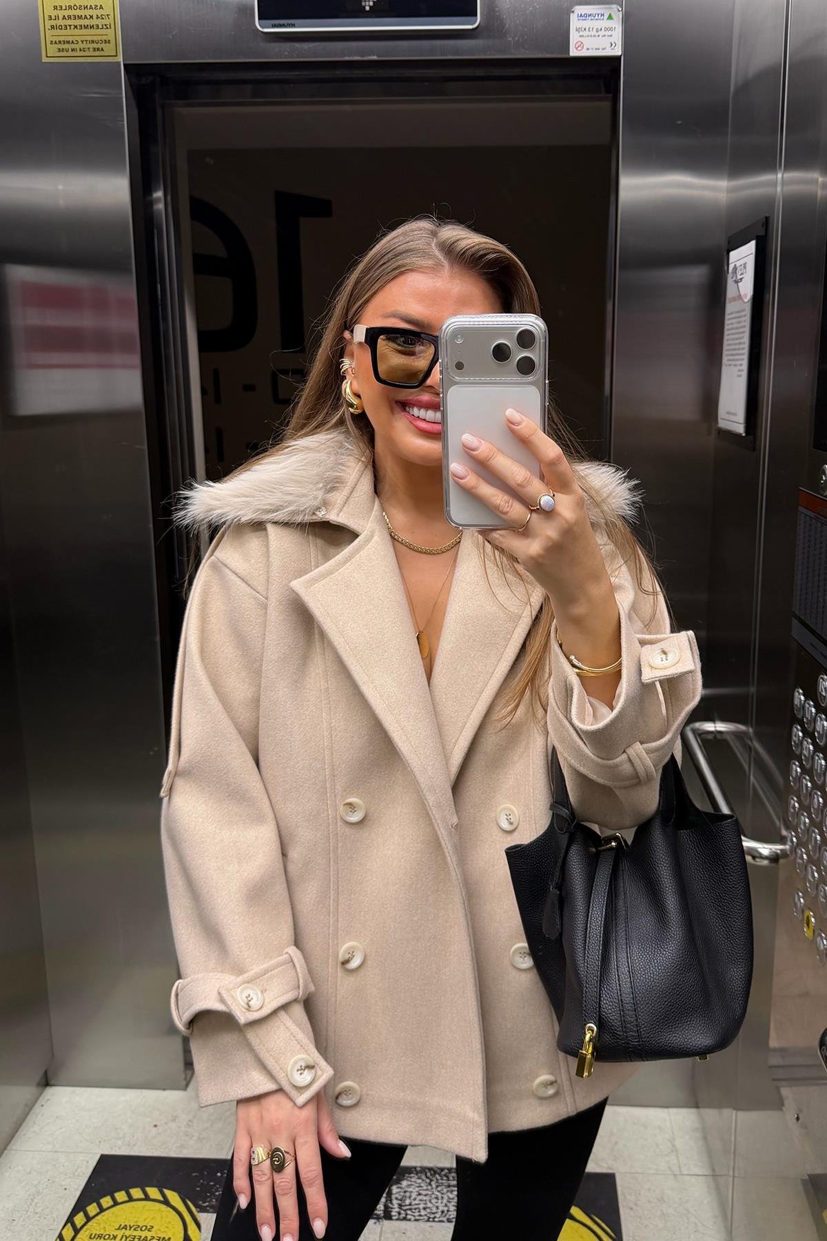 Lüx Kalite Yakası Kürklü Apoletli Oversize Kaşe Kaban