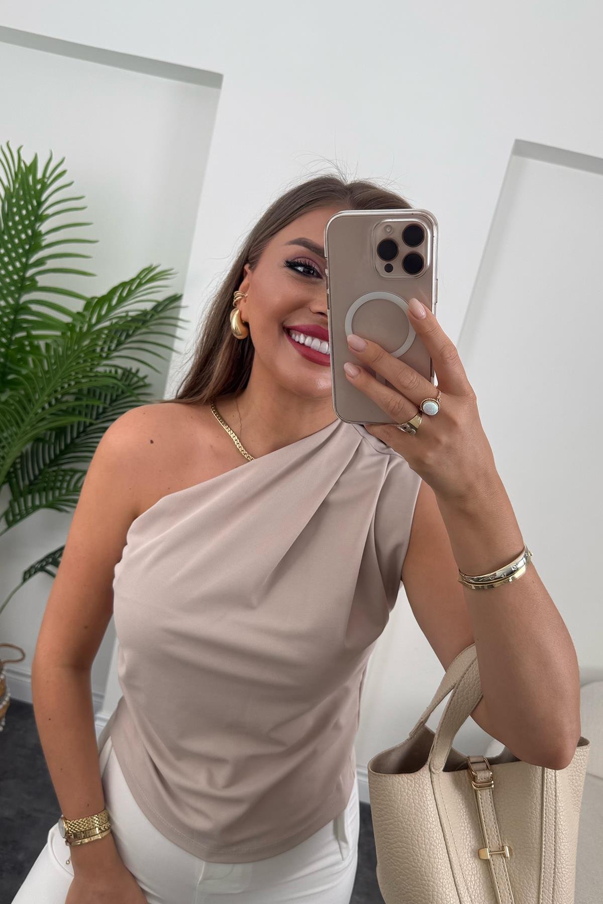 Marka Model Likralı Drapeli Tek Omuz Tasarım Bluz Taş 