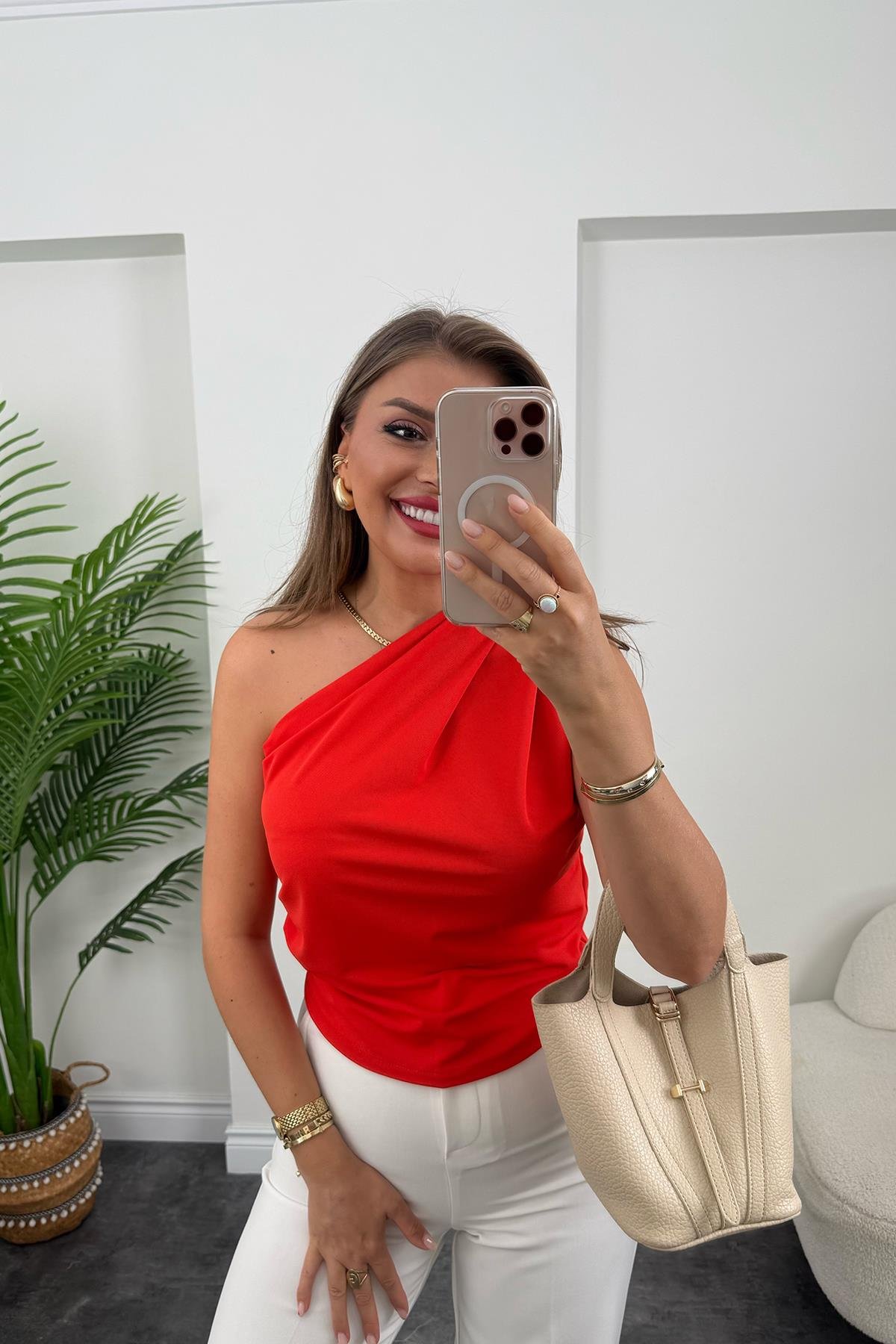 Marka Model Likralı Drapeli Tek Omuz Tasarım Bluz Kırmızı 