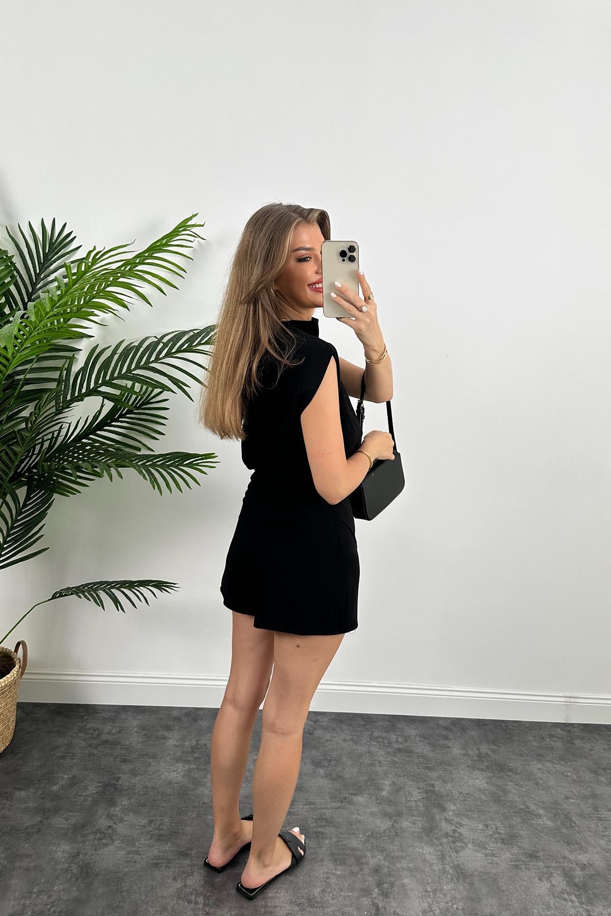 Marka Model Şort Etekli Krep Tulum