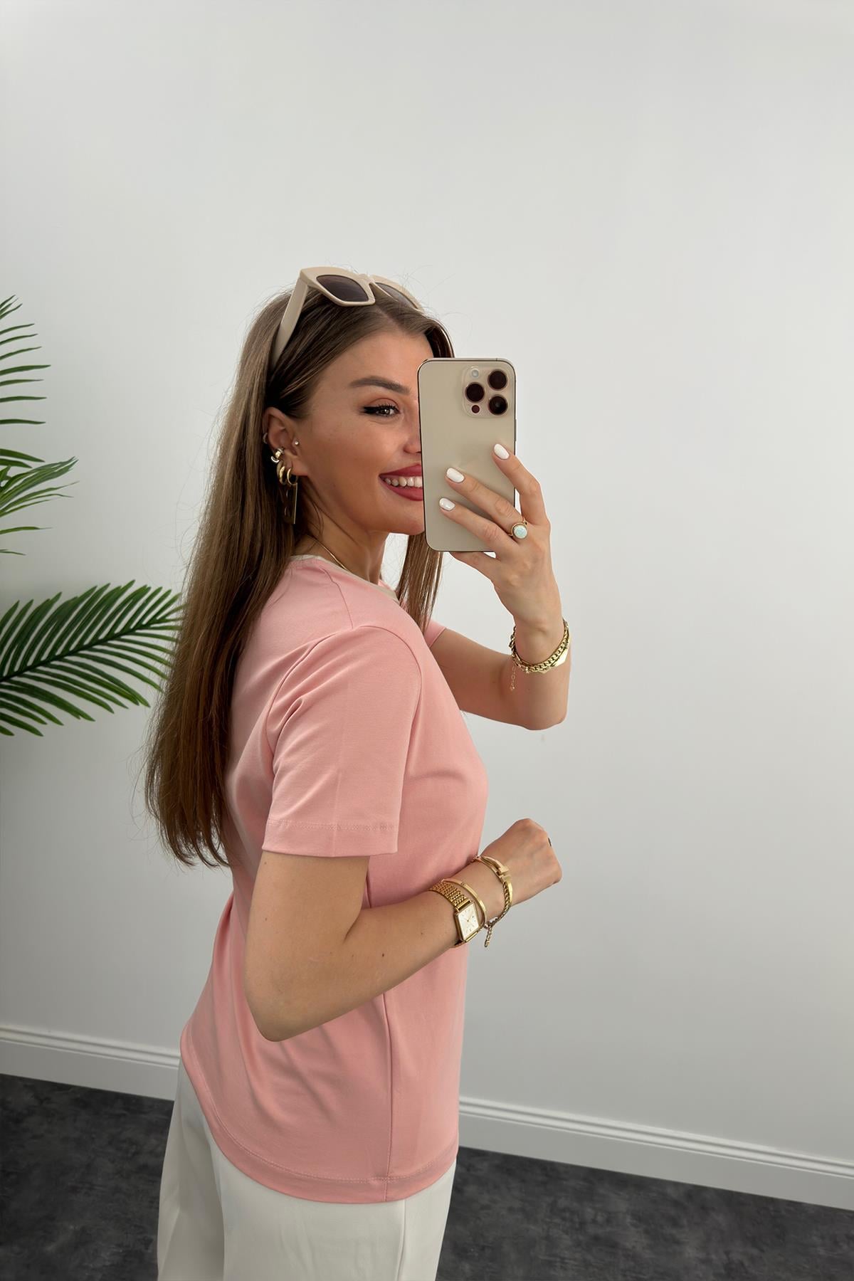 Massimo Model Bisiklet Yaka Biyeli Detaylı Basic Tshirt Pastel Pembe