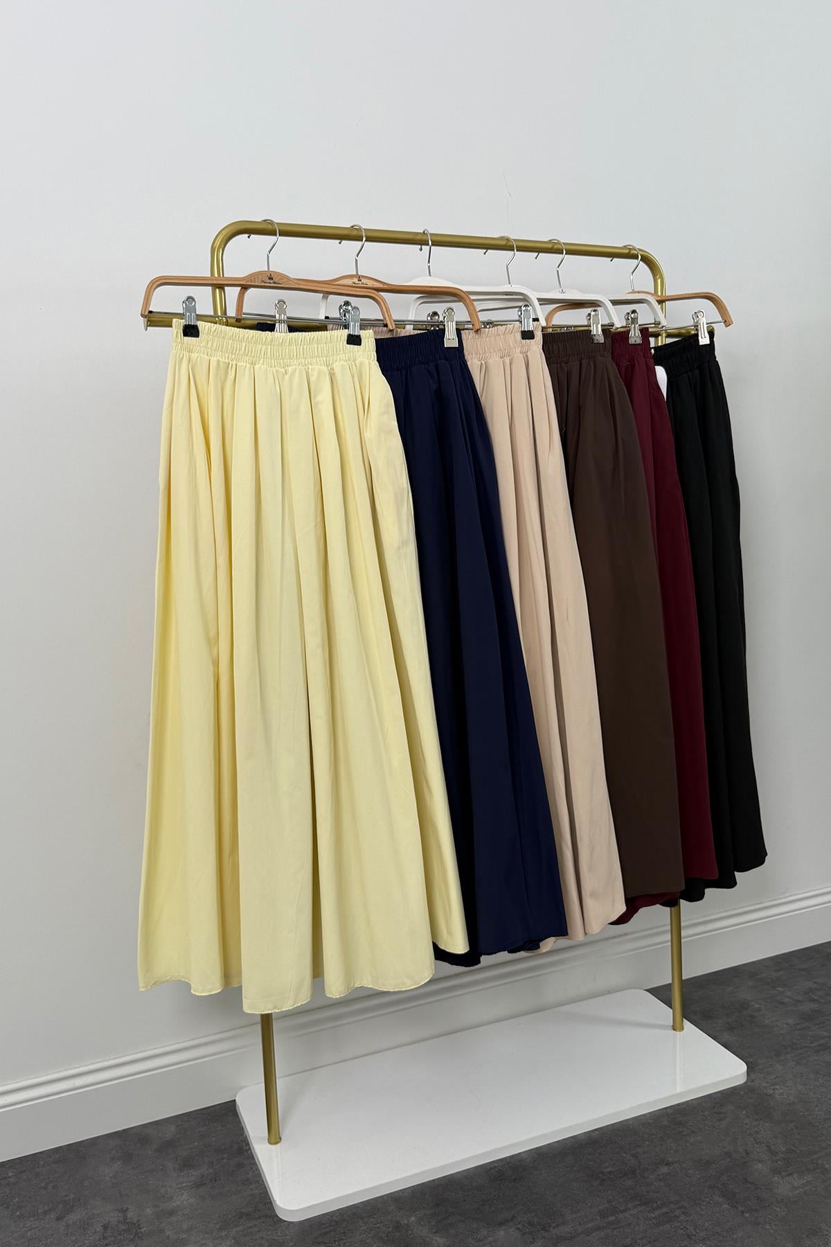 Maxi Boy Beli Kalın Lastikli Basic Kloş Poplin Etek Kahverengi