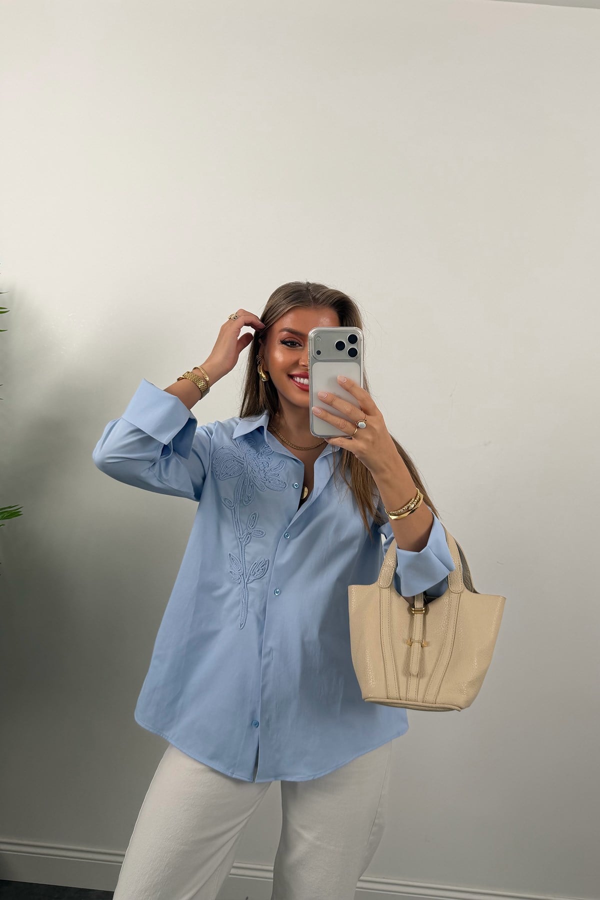 Mng Önü Nakışlı %100 Pamuk Poplin Gömlek Mavi