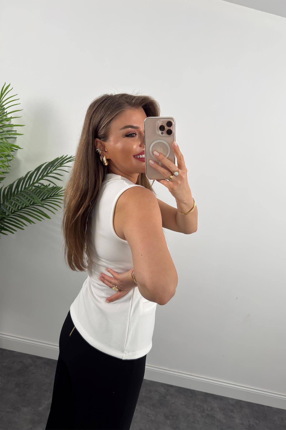 Ottoman Kumaş Güneş Serisi Sıfır Kol Likralı Eteği V Bluz Beyaz