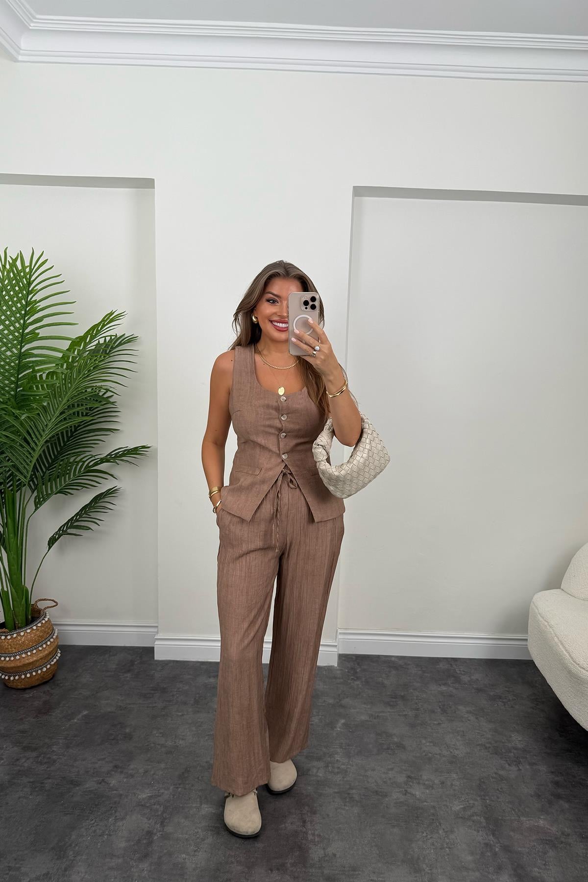 Pinterest Model Tiril Palazzo Yelek Takım Kahverengi