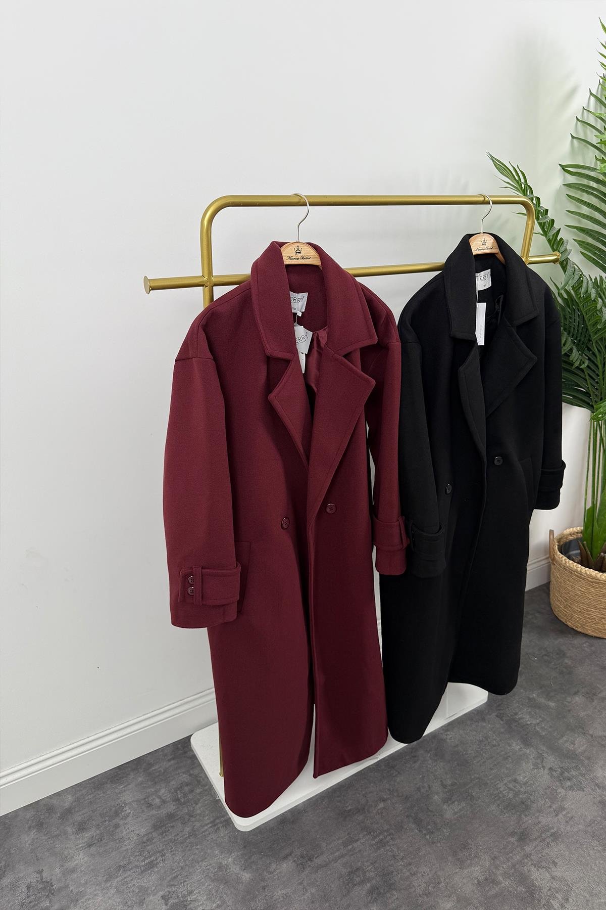 Premium Kalite Kolu Manşetli Çift Düğme Oversize Kaşe Kaban Siyah