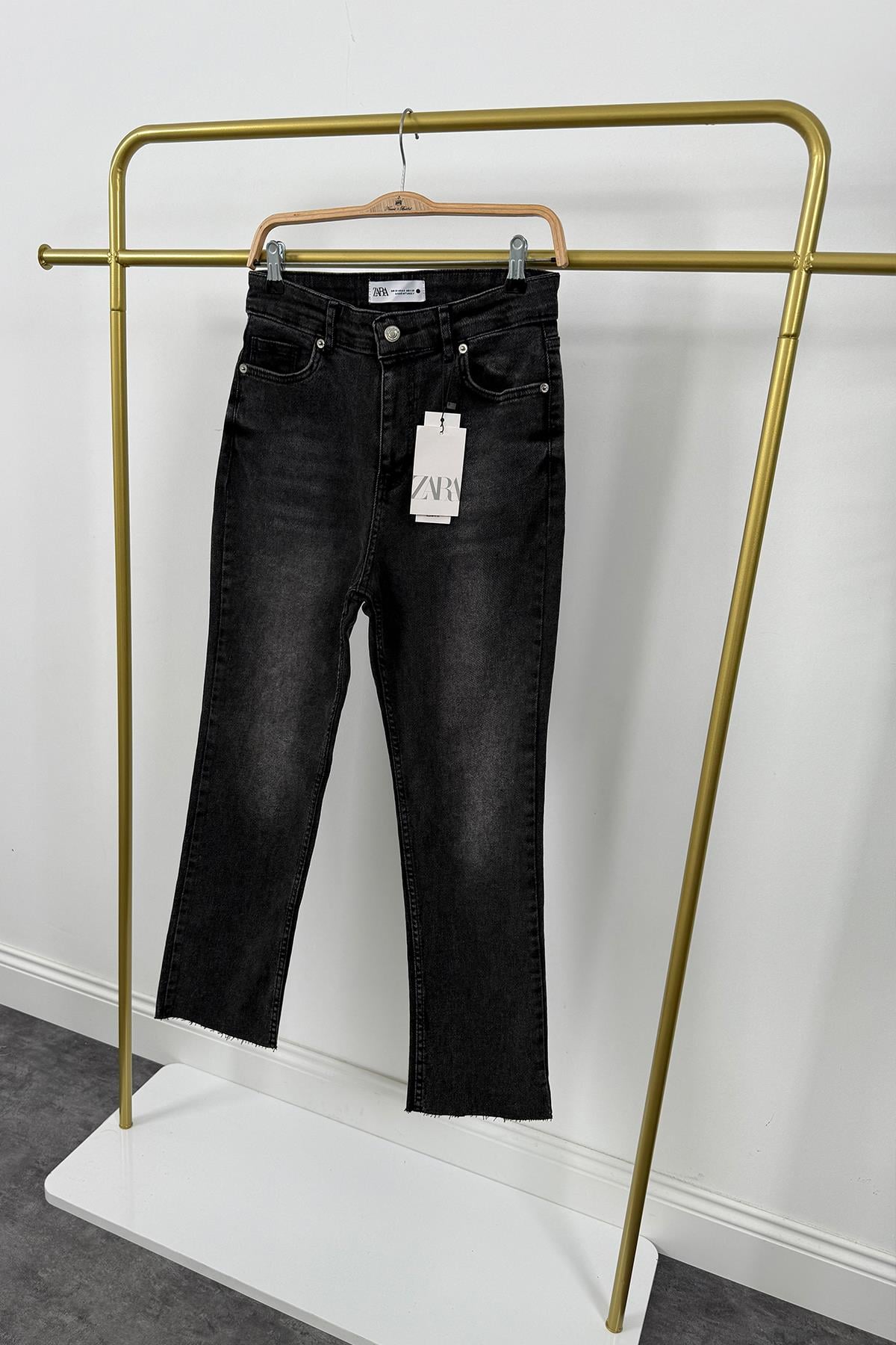 Premium Kalite Paçası Kesik Toparlayıcı Boyfit Jean Koyu Gri