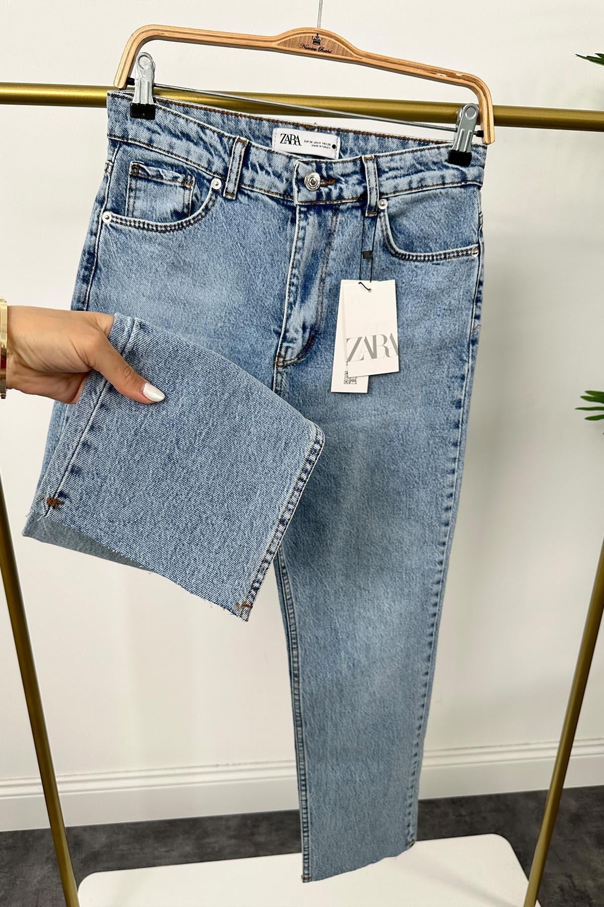 Premium Kalite Paçası Kesik Toparlayıcı Boyfit Jean Klasik Mavi Açık Ton 520