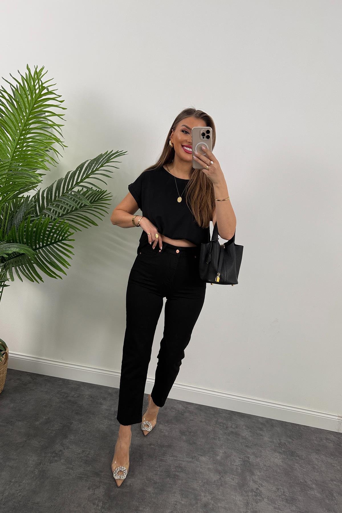 Premium Kalite Paçası Kesik Toparlayıcı Boyfit Jean Siyah 