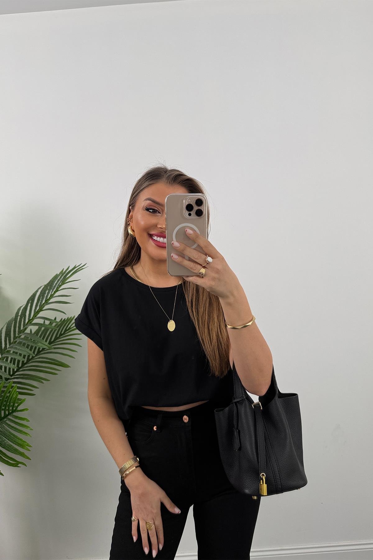 Premium Kalite Paçası Kesik Toparlayıcı Boyfit Jean Siyah 