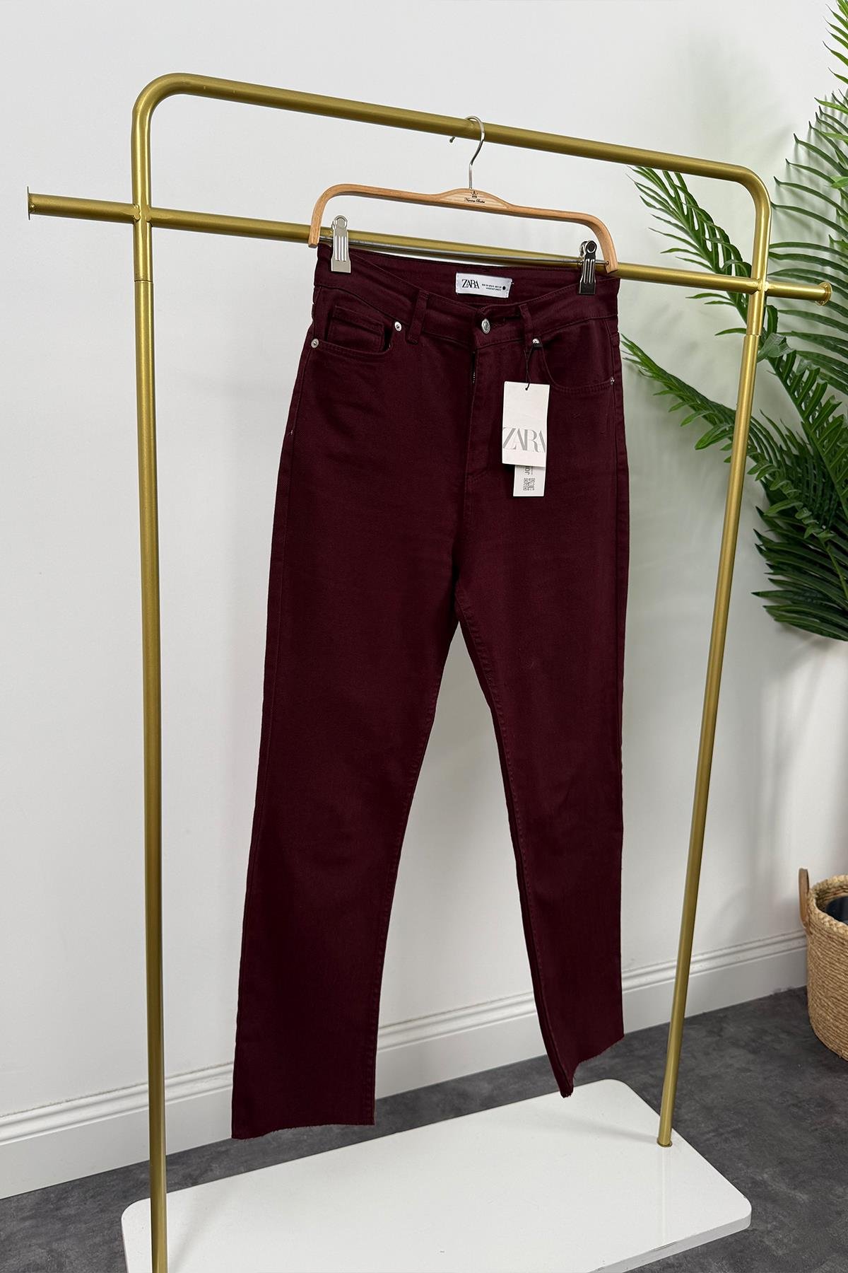 Premium Kalite Paçası Kesik Toparlayıcı Boyfit Jean Bordo