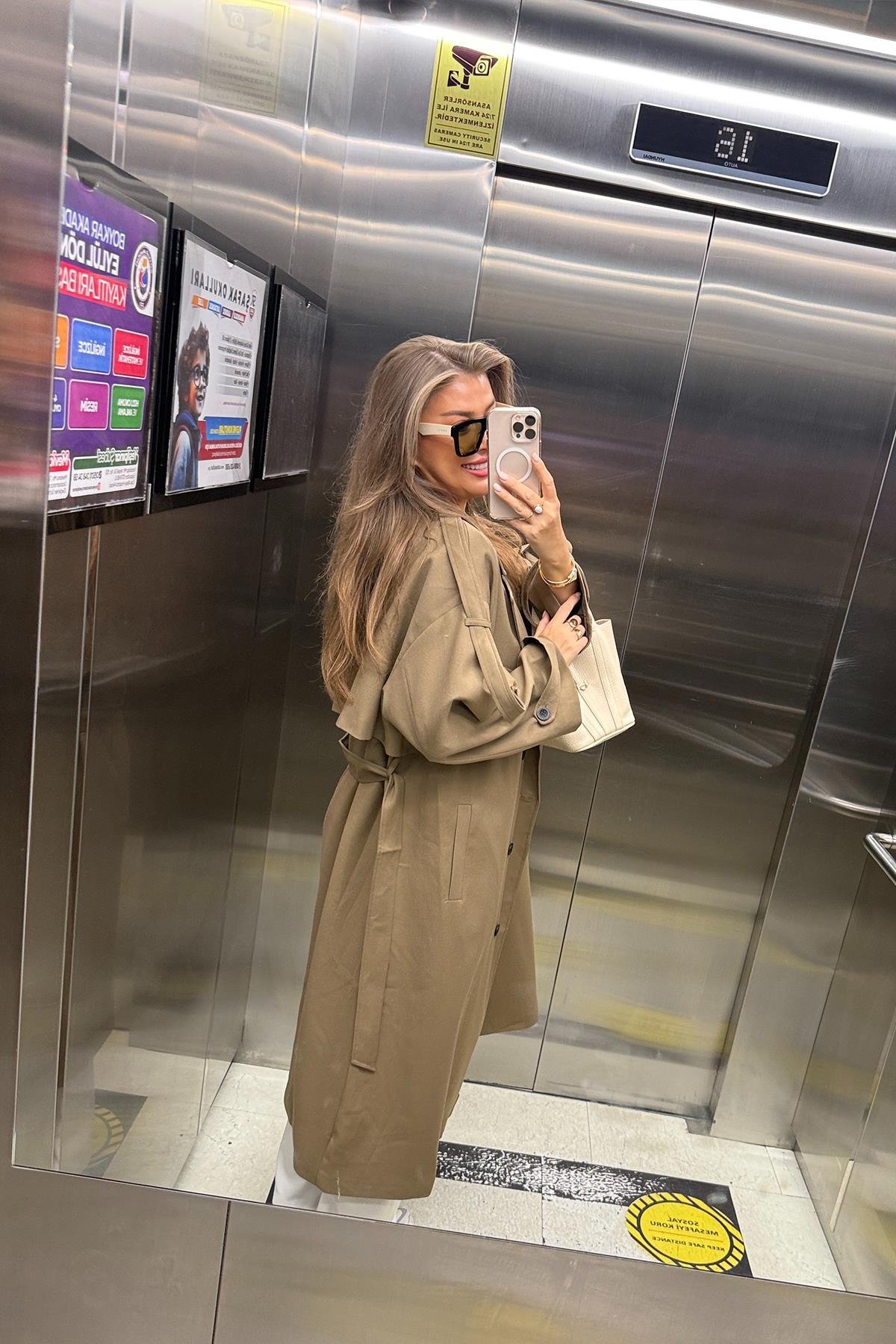 Premium Kalite Poliviskon Kumaş Astarlı Trençkot Karamel