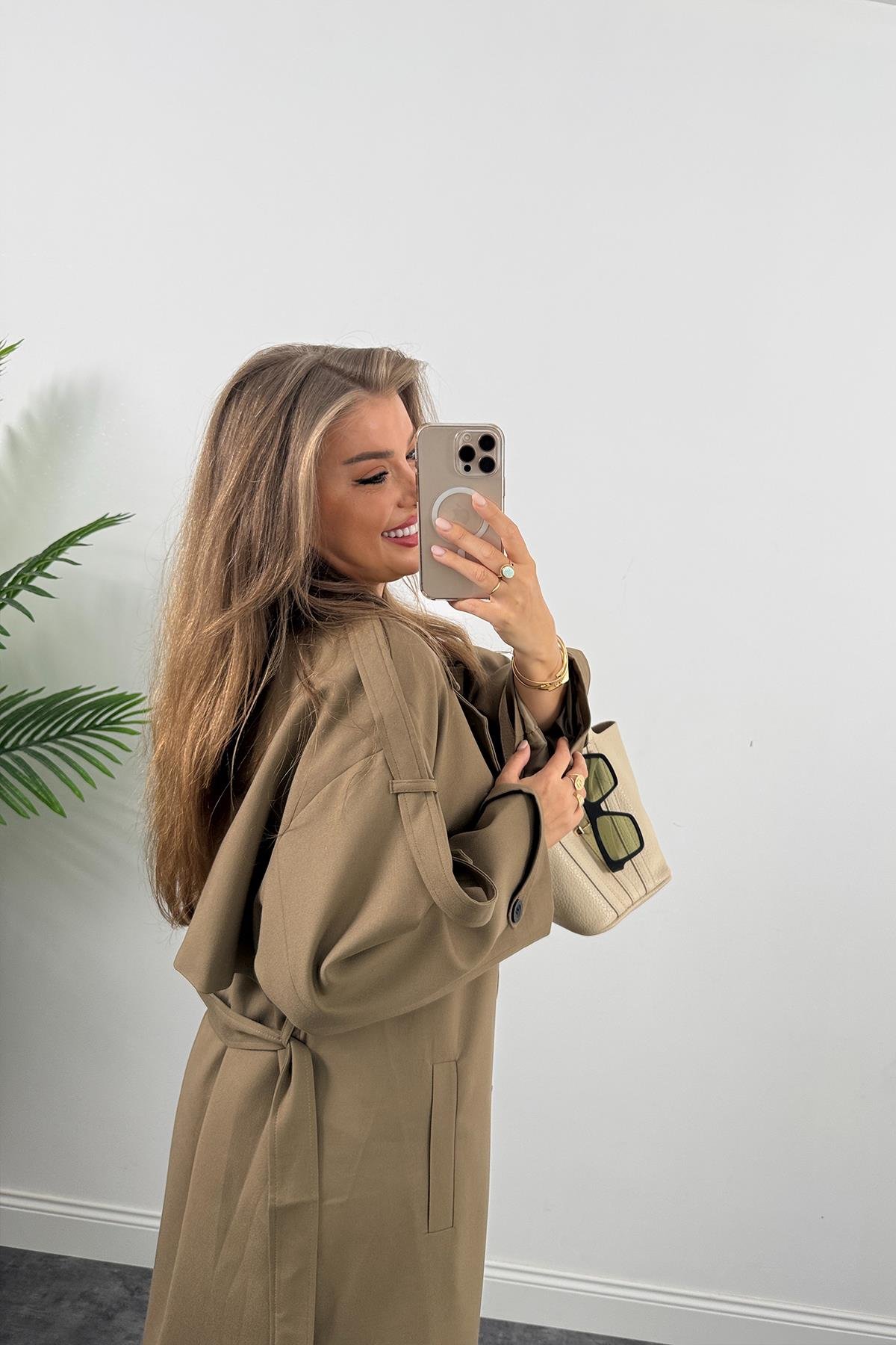 Premium Kalite Poliviskon Kumaş Astarlı Trençkot Karamel