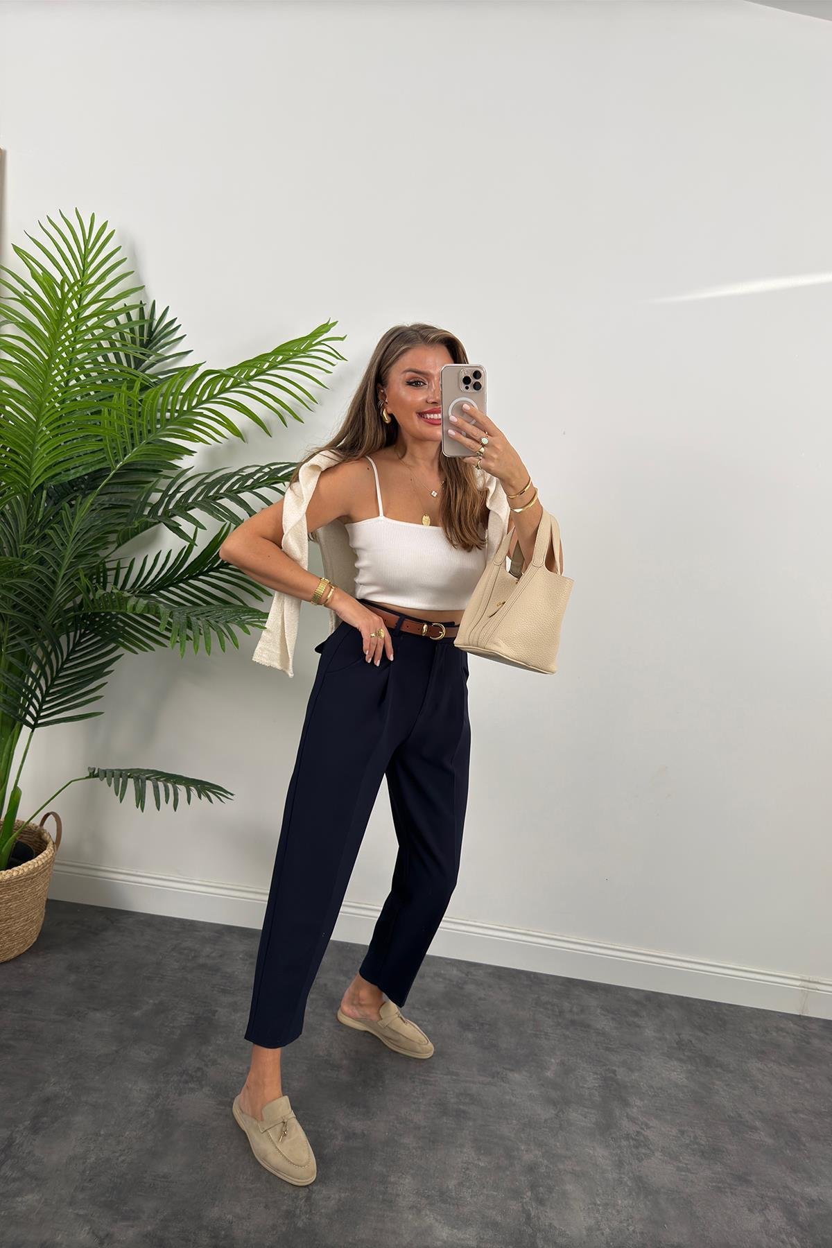 Premium Kalite Tok Kumaş Kemerli Havuç Pantolon Lacivert