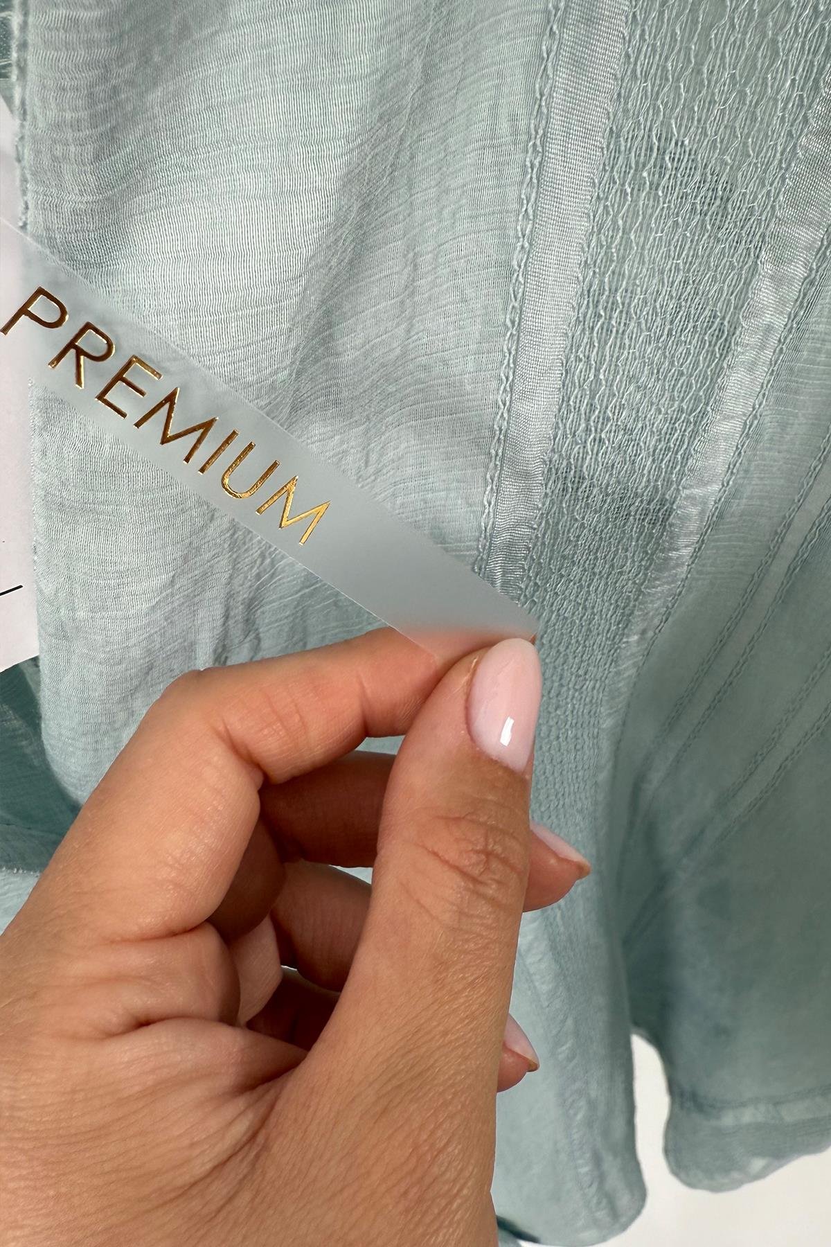 Premium Kalite Transparan Detaylı Nakışlı Tensel Gömlek Mavi