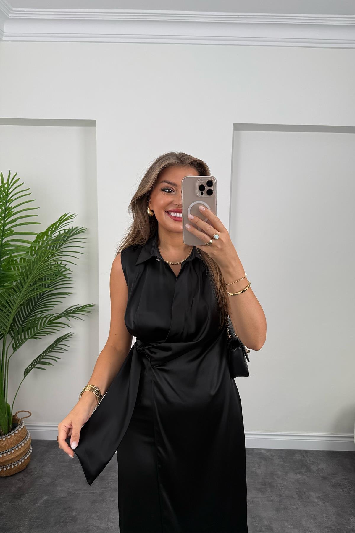 Premium Seri Beli Kuşaklı Yaka Midi Elbise Siyah