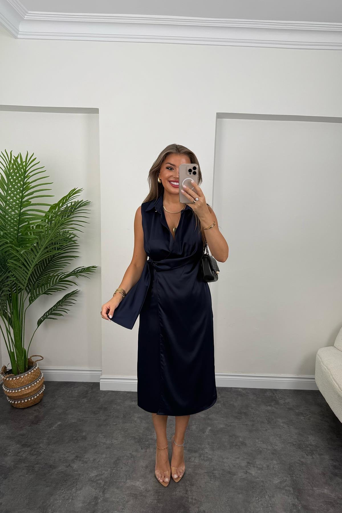 Premium Seri Beli Kuşaklı Yaka Midi Elbise Lacivert