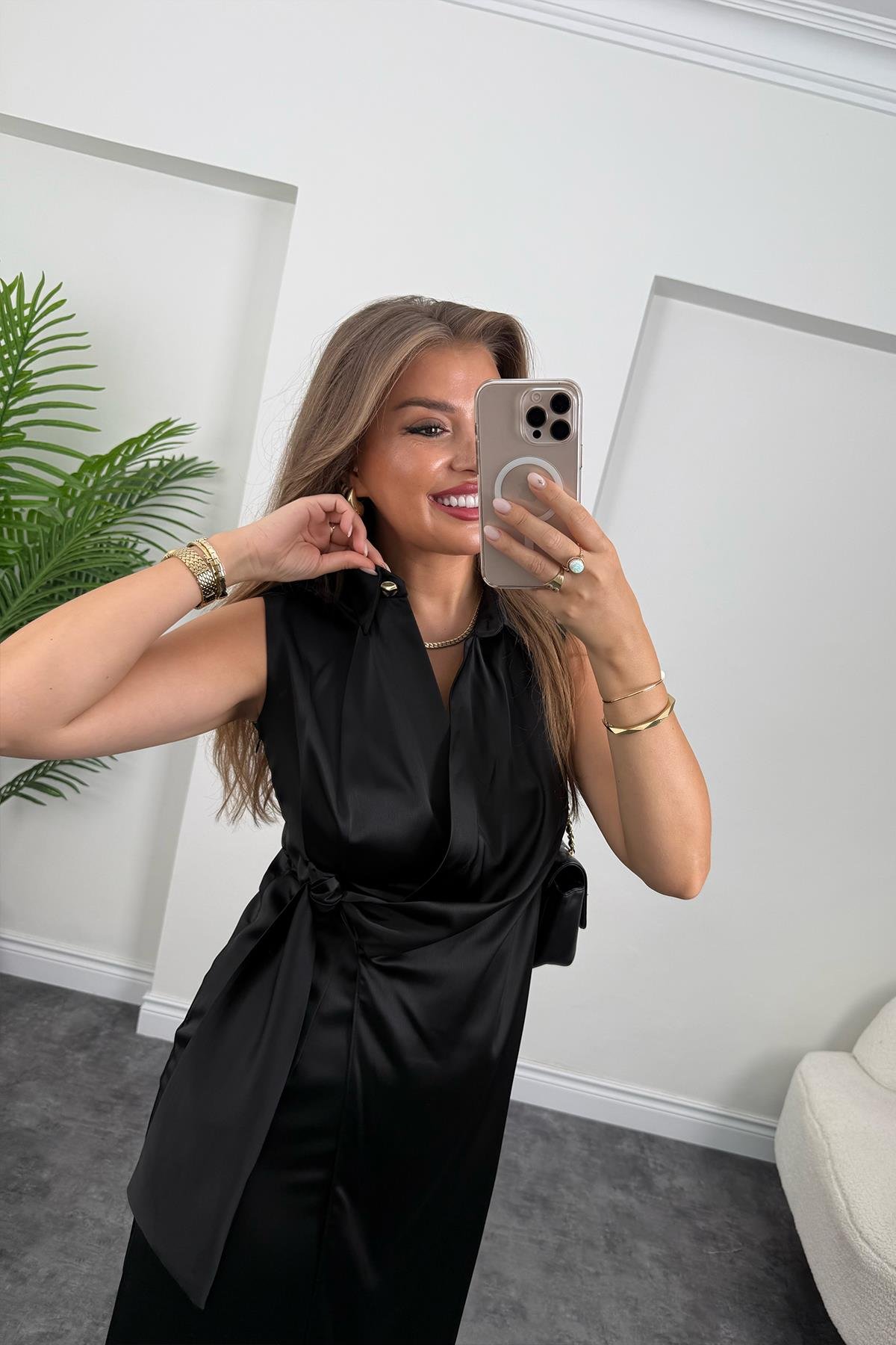 Premium Seri Beli Kuşaklı Yaka Midi Elbise Siyah