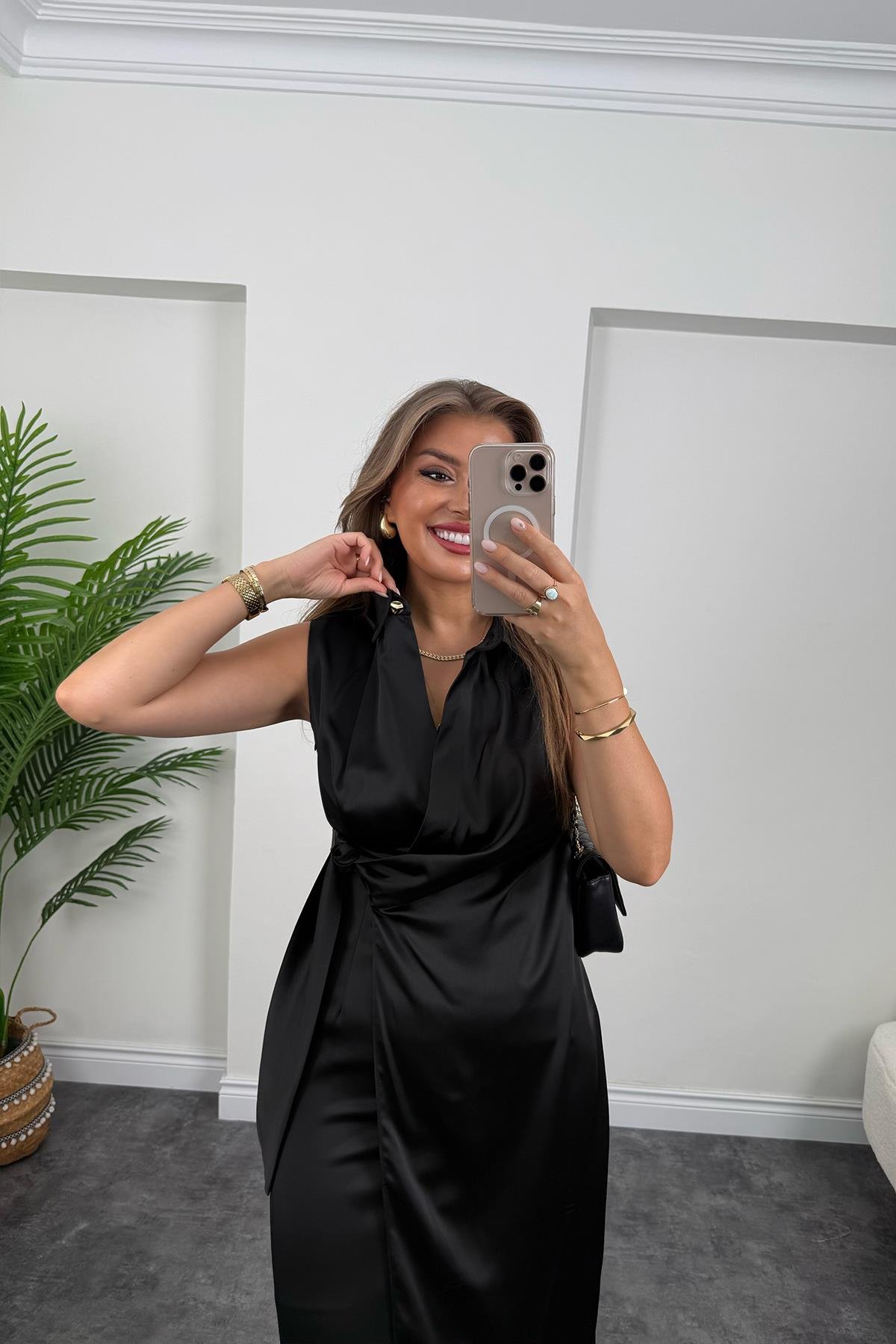 Premium Seri Beli Kuşaklı Yaka Midi Elbise Siyah